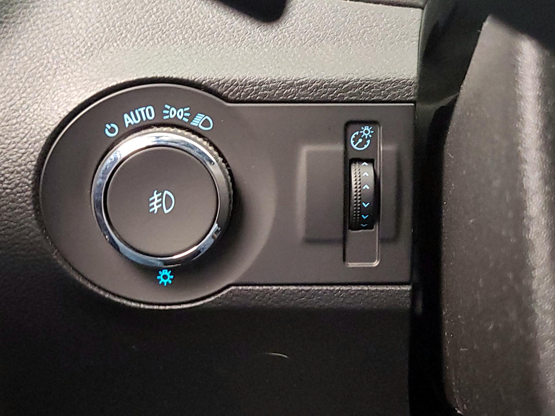 Thumbnail: 2014 Chevrolet Camaro - 13