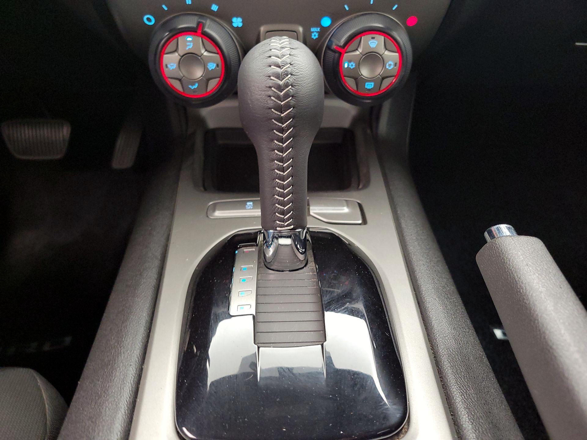 Thumbnail: 2014 Chevrolet Camaro - 16