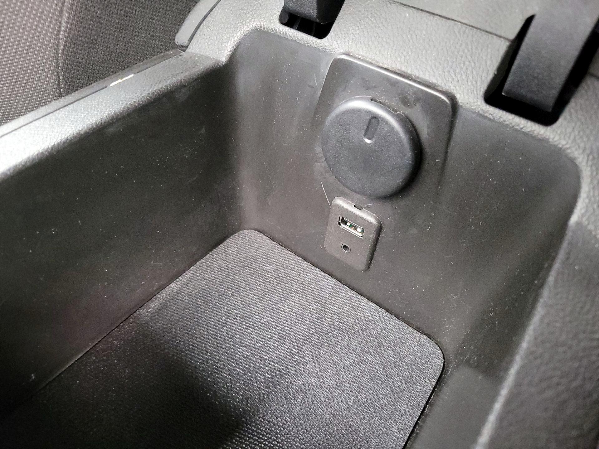 Thumbnail: 2014 Chevrolet Camaro - 17