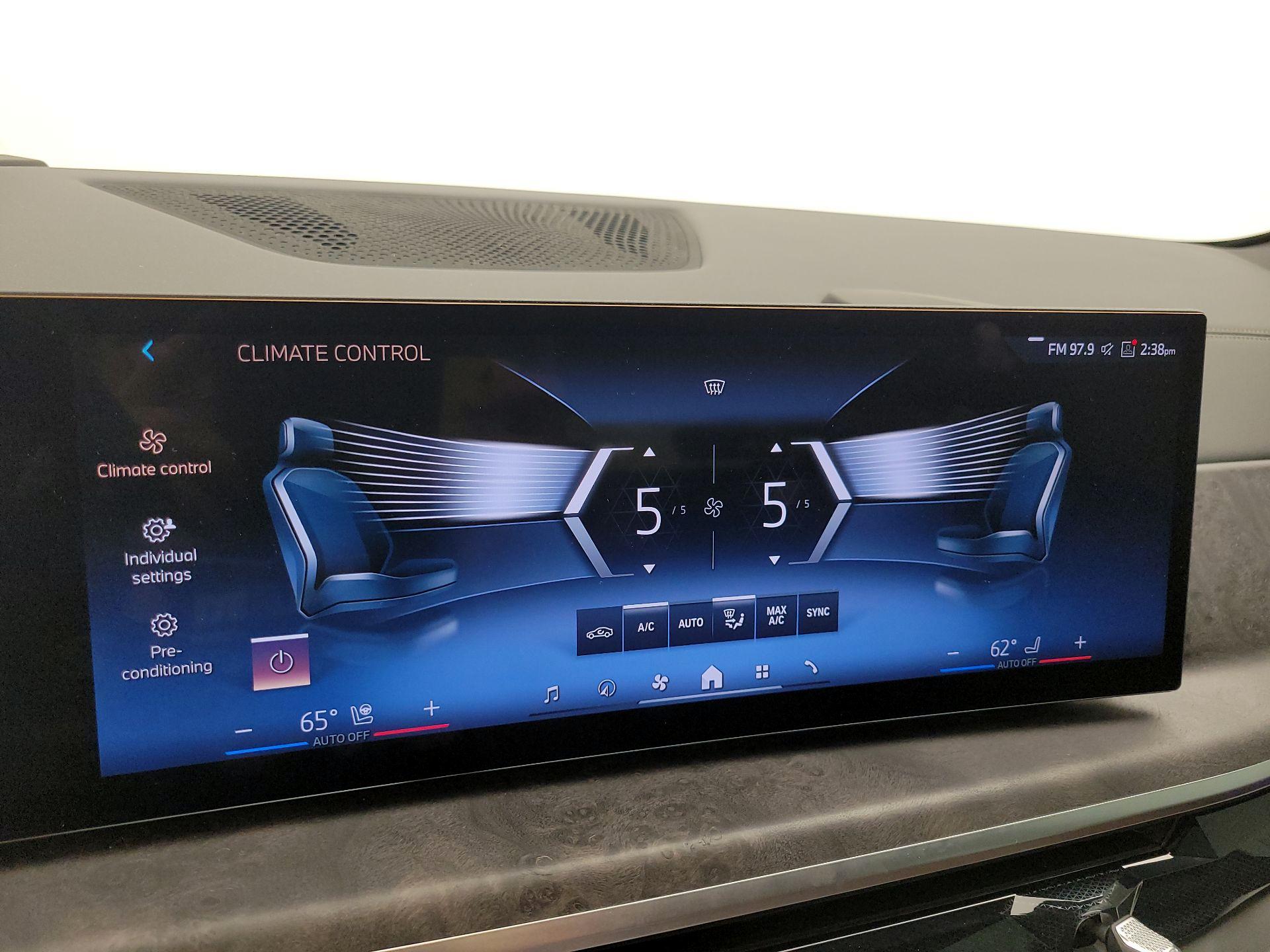 Thumbnail: 2025 BMW X5 - 17