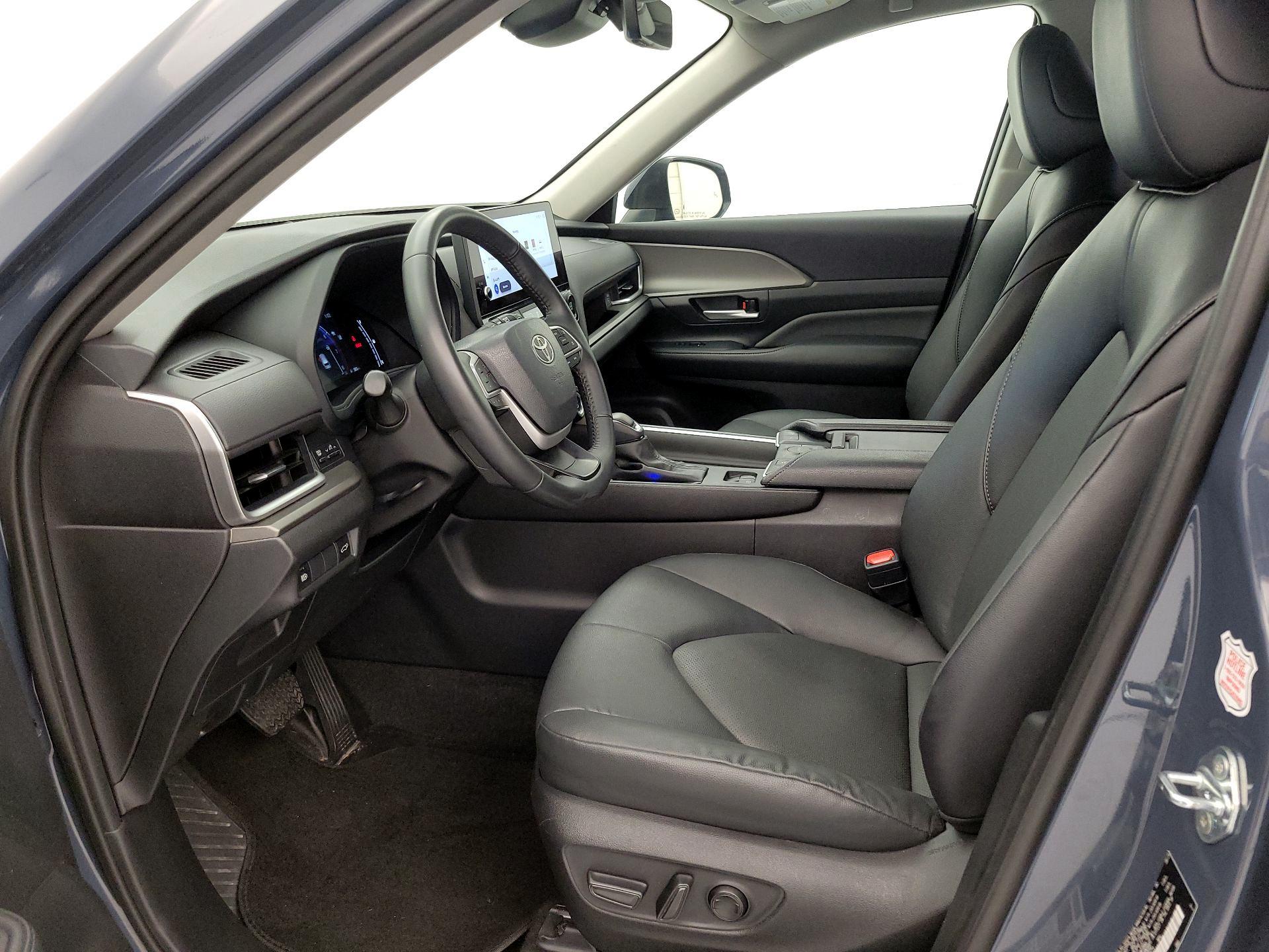 Thumbnail: 2025 Toyota Grand Highlander - 11