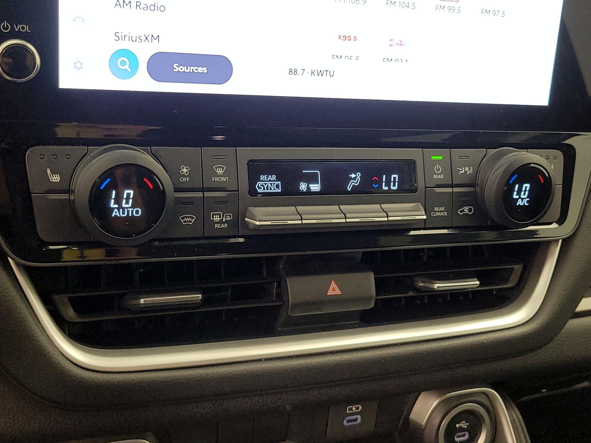 Thumbnail: 2025 Toyota Grand Highlander - 16