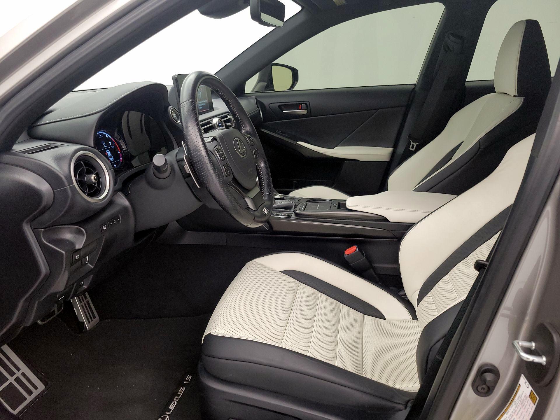 Thumbnail: 2021 Lexus IS - 11