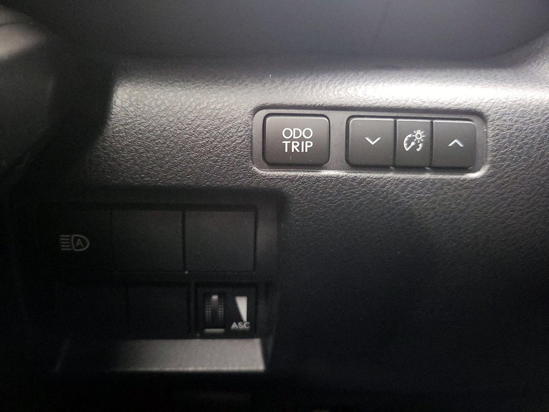 Thumbnail: 2021 Lexus IS - 13