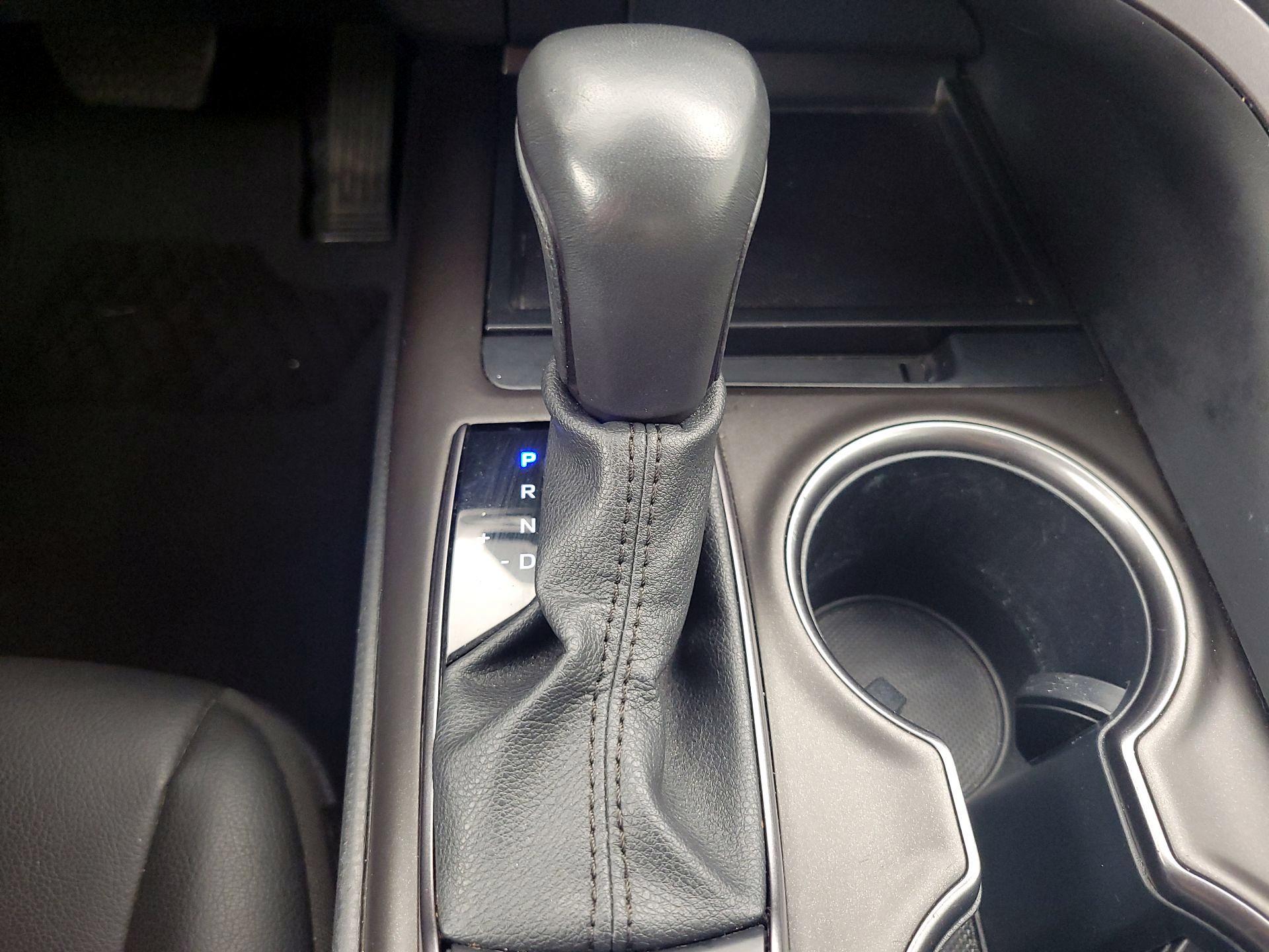 Thumbnail: 2024 Toyota Camry - 17