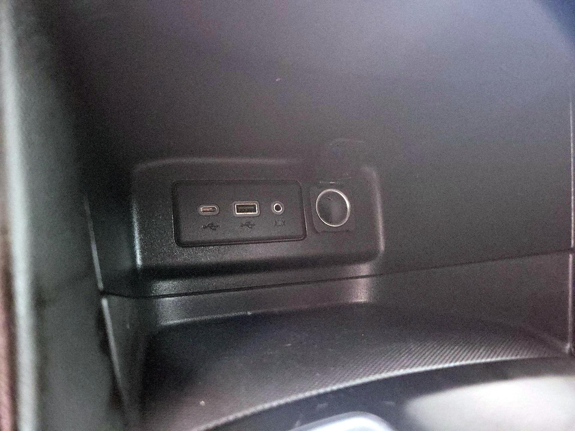 Thumbnail: 2020 Chevrolet Equinox - 18