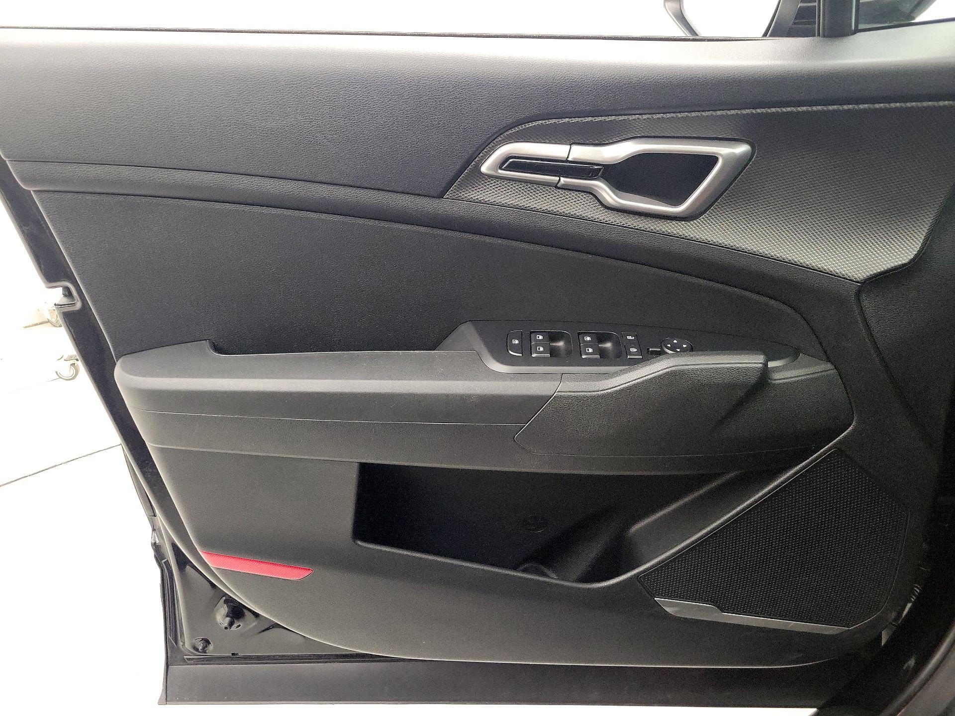 Thumbnail: 2024 Kia Sportage - 12