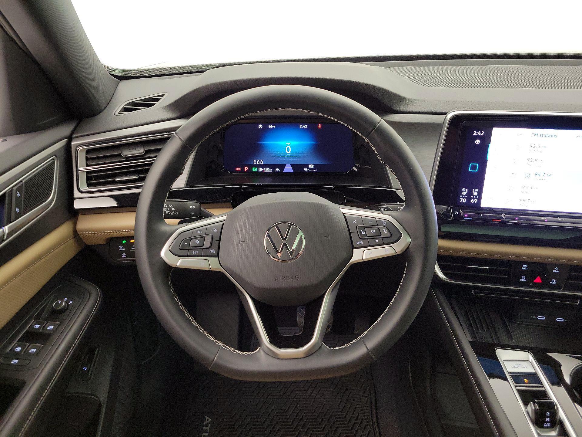 Thumbnail: 2025 Volkswagen Atlas - 10