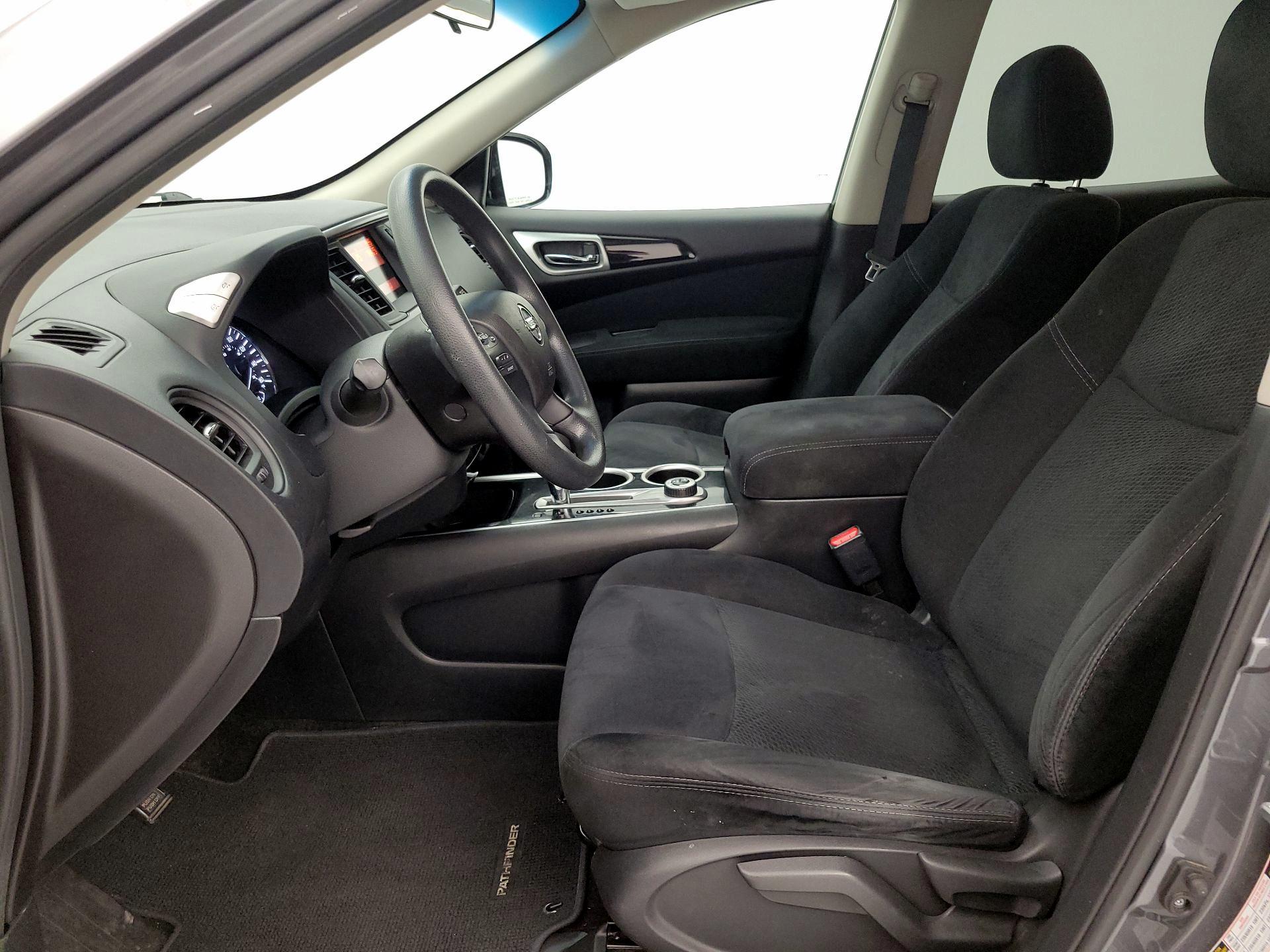 Thumbnail: 2015 Nissan Pathfinder - 11