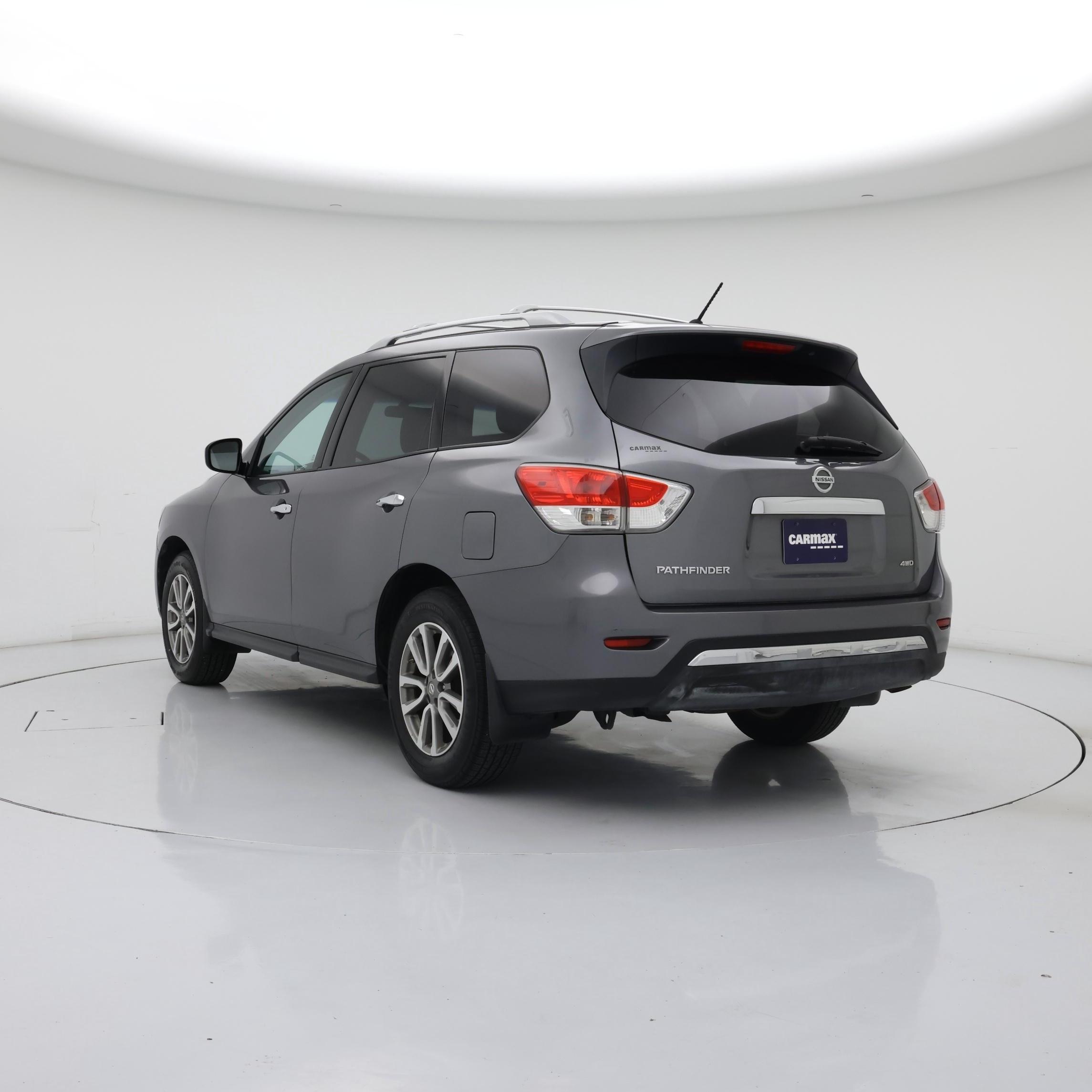 Thumbnail: 2015 Nissan Pathfinder - 2