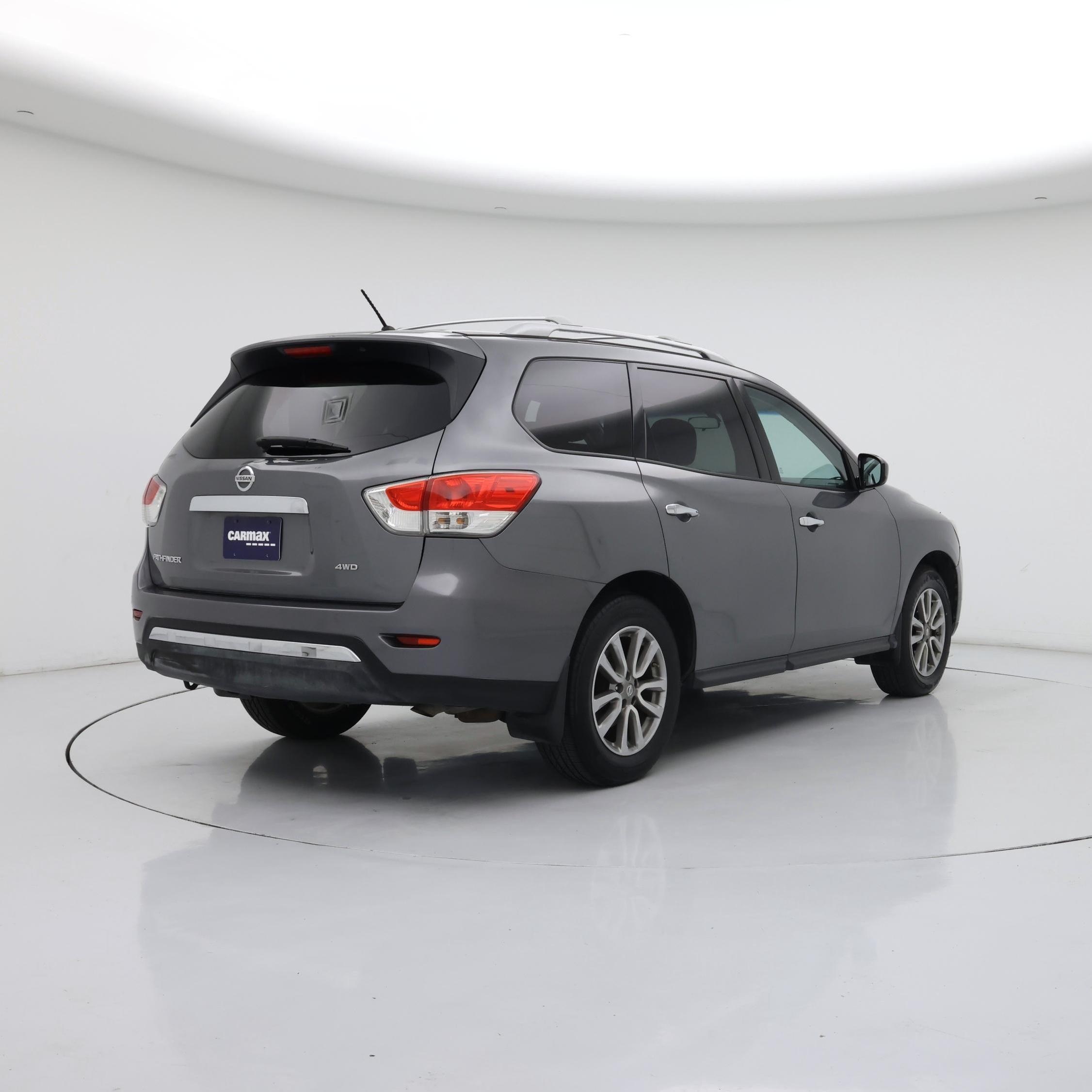 Thumbnail: 2015 Nissan Pathfinder - 8