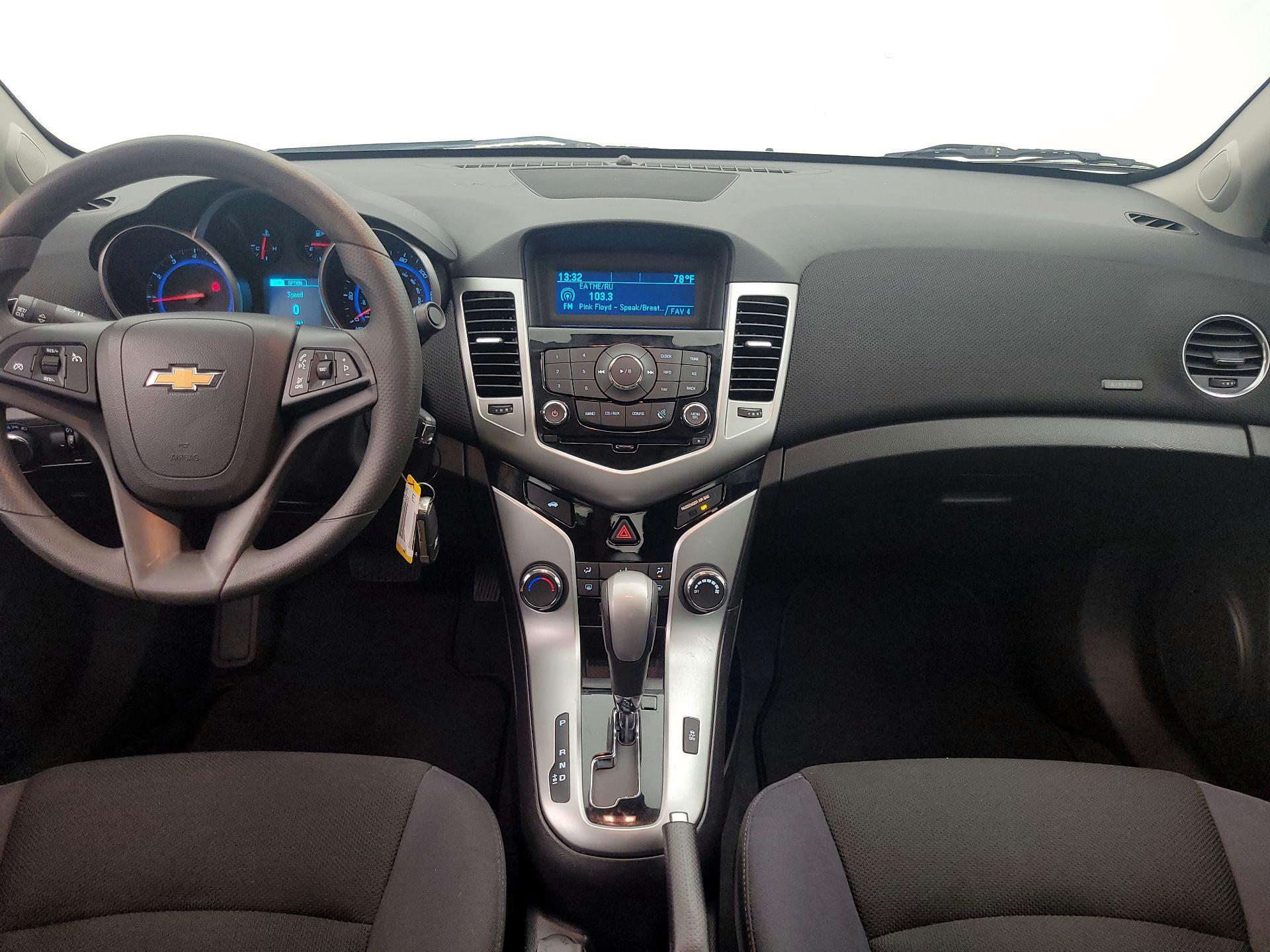 Thumbnail: 2015 Chevrolet Cruze - 9