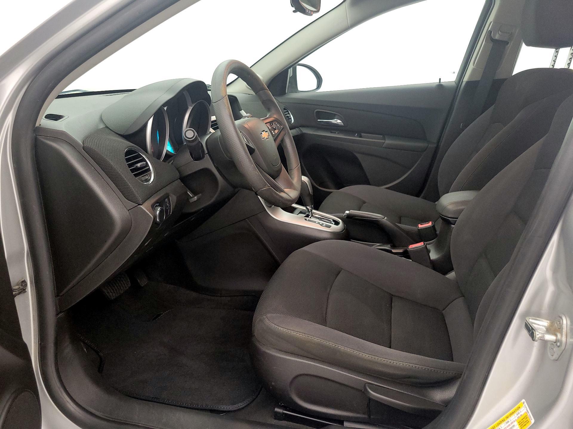 Thumbnail: 2015 Chevrolet Cruze - 11