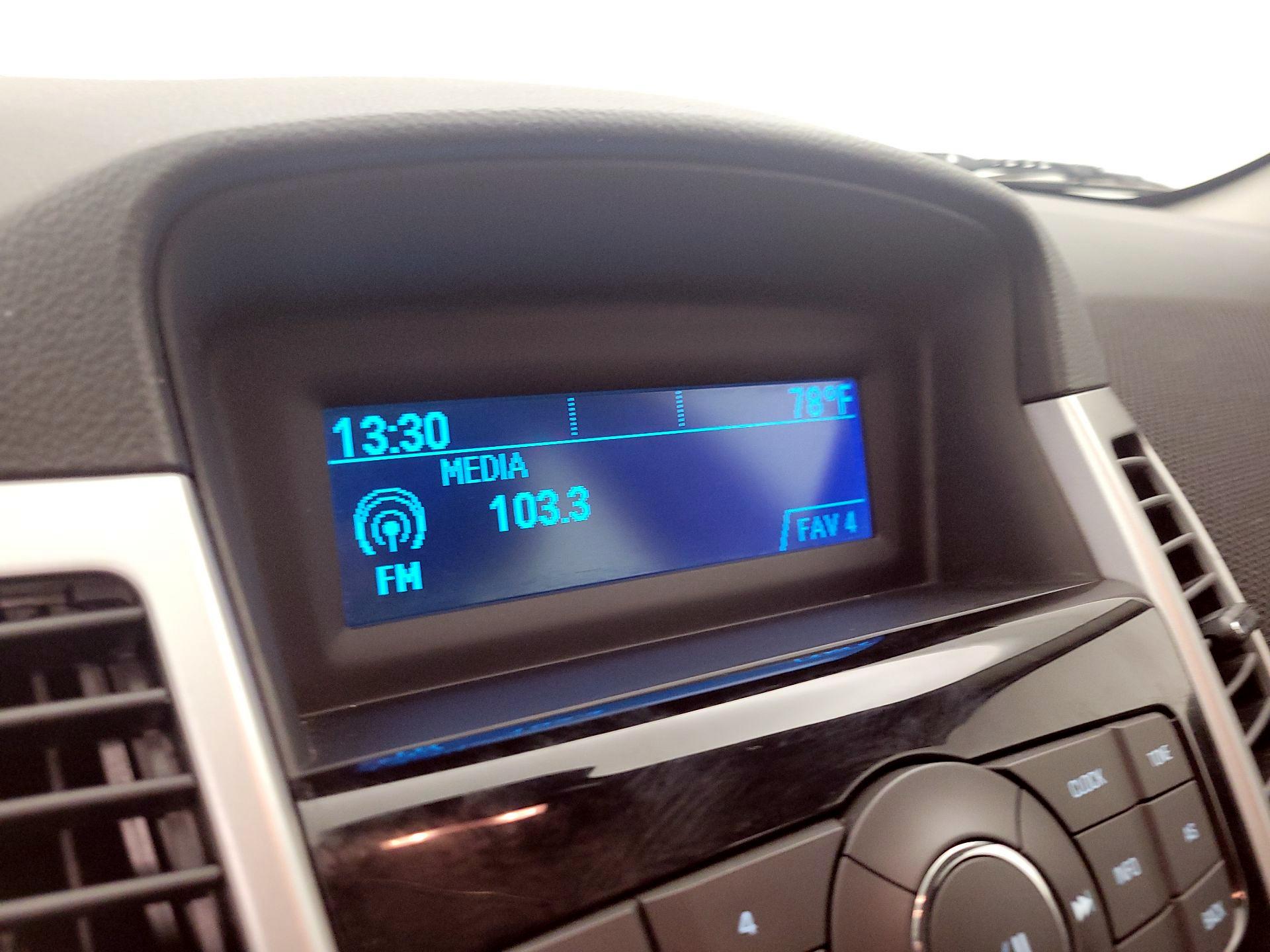 Thumbnail: 2015 Chevrolet Cruze - 14