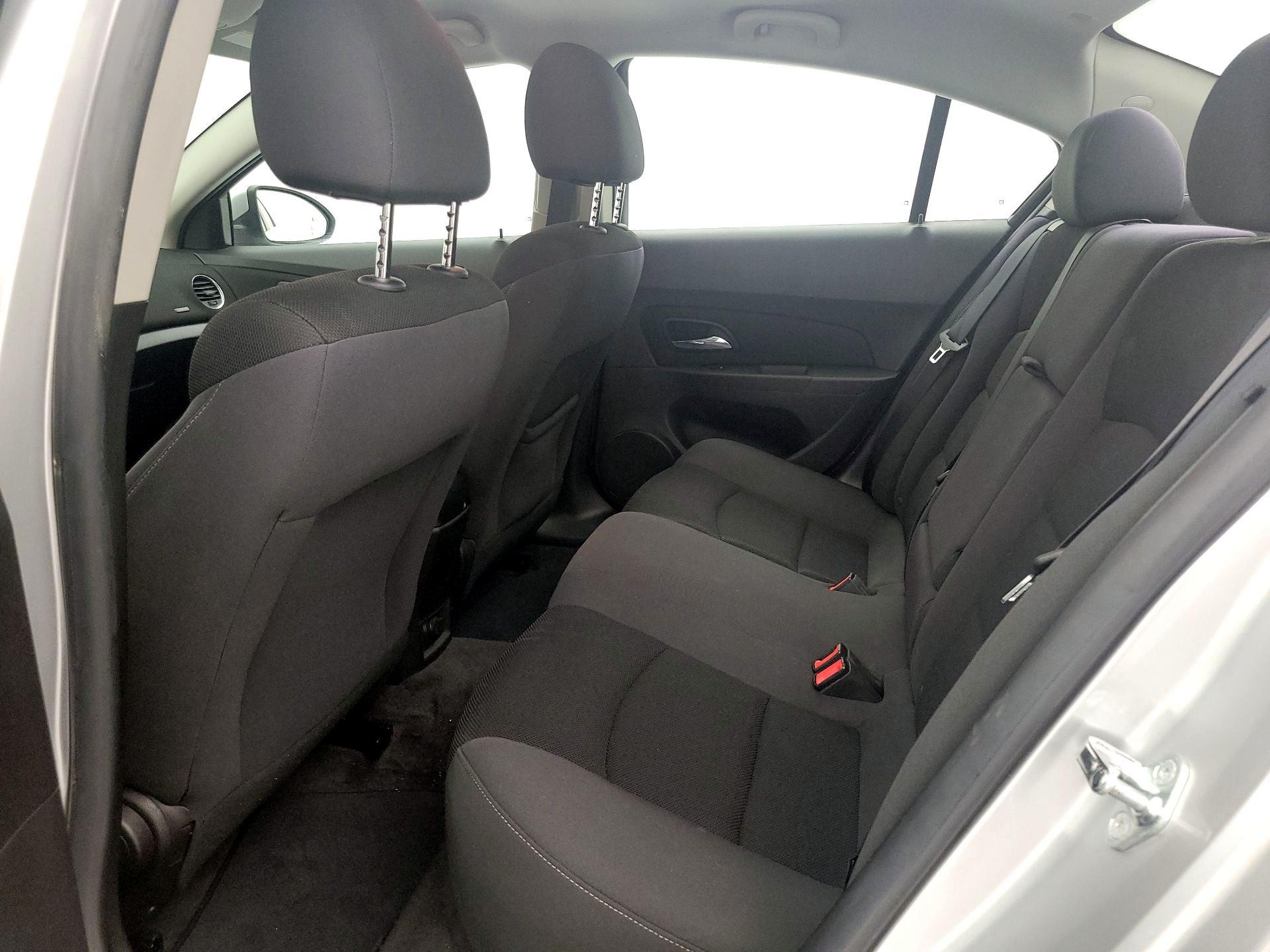 Thumbnail: 2015 Chevrolet Cruze - 18