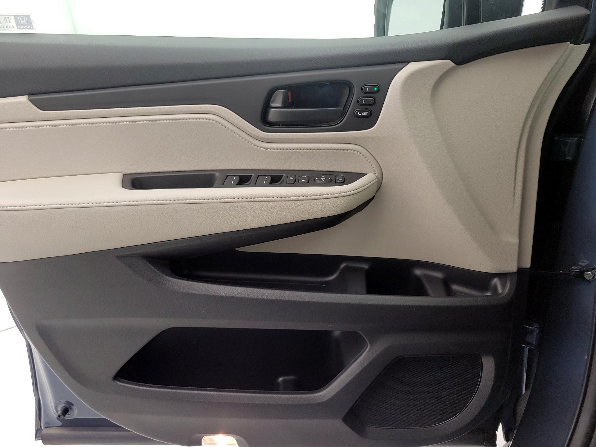 Thumbnail: 2026 Honda Odyssey - 12