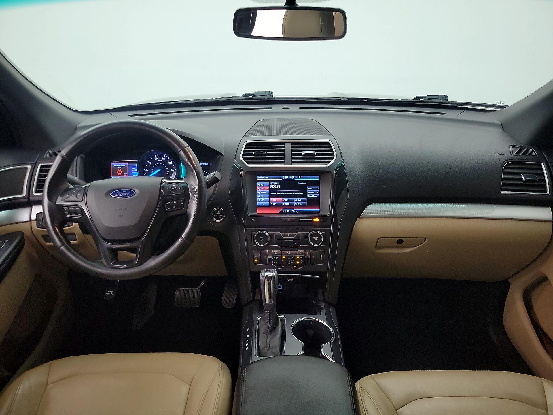 Thumbnail: 2016 Ford Explorer - 9