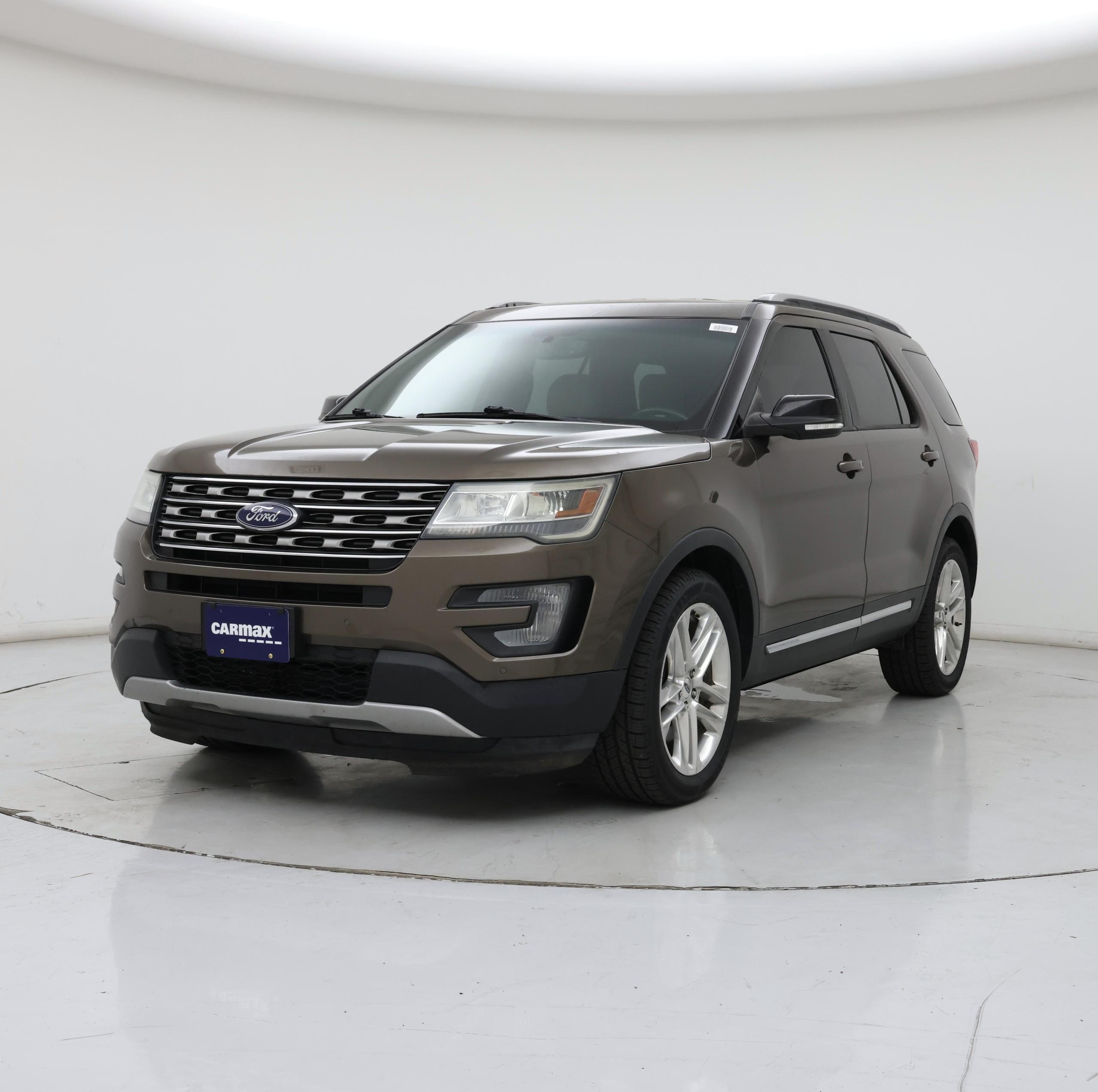 Thumbnail: 2016 Ford Explorer - 4