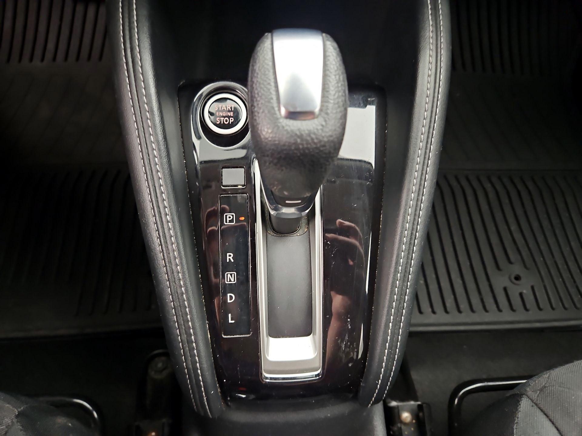 Thumbnail: 2020 Nissan Kicks - 17