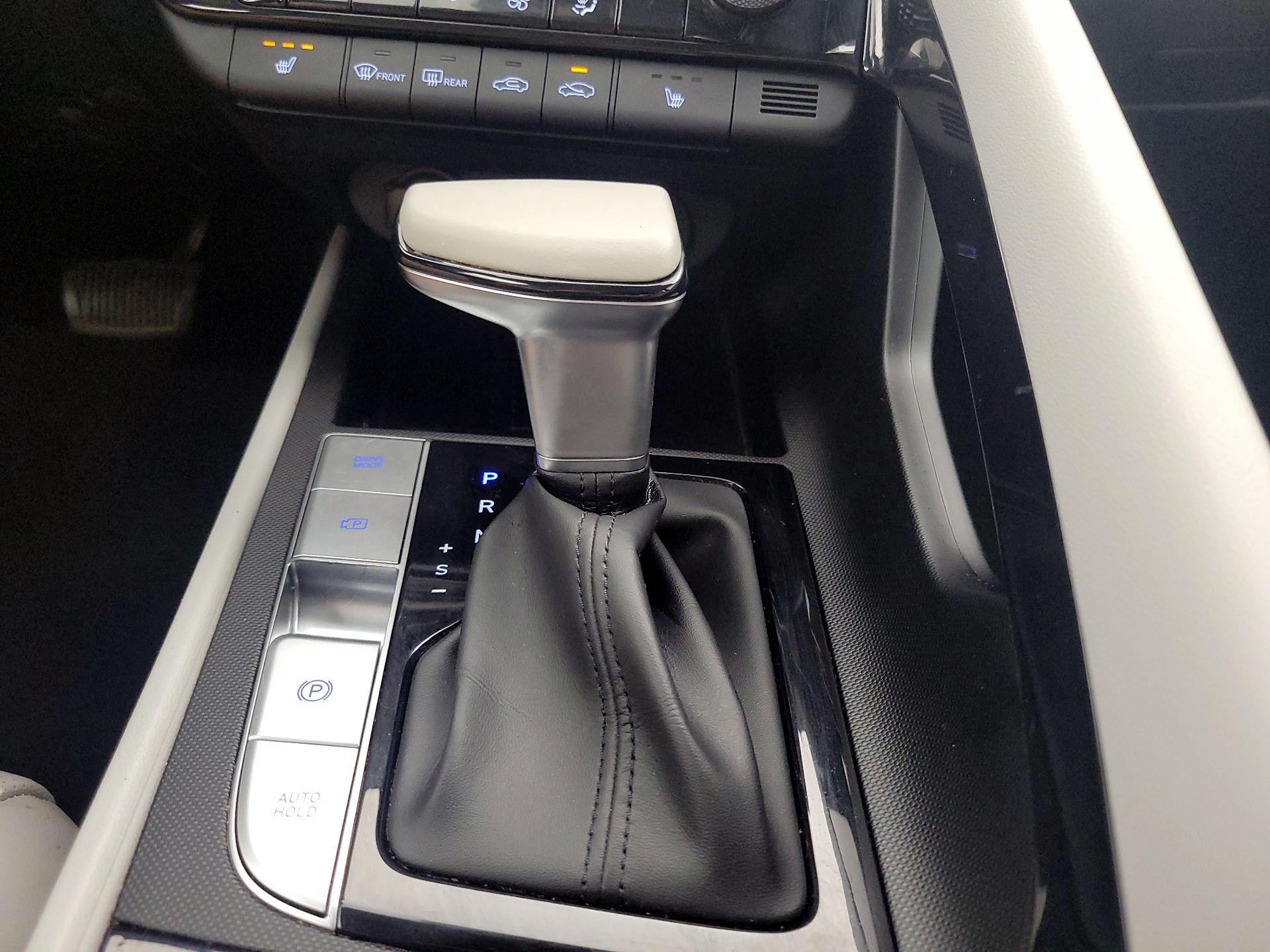 Thumbnail: 2023 Hyundai Elantra - 18