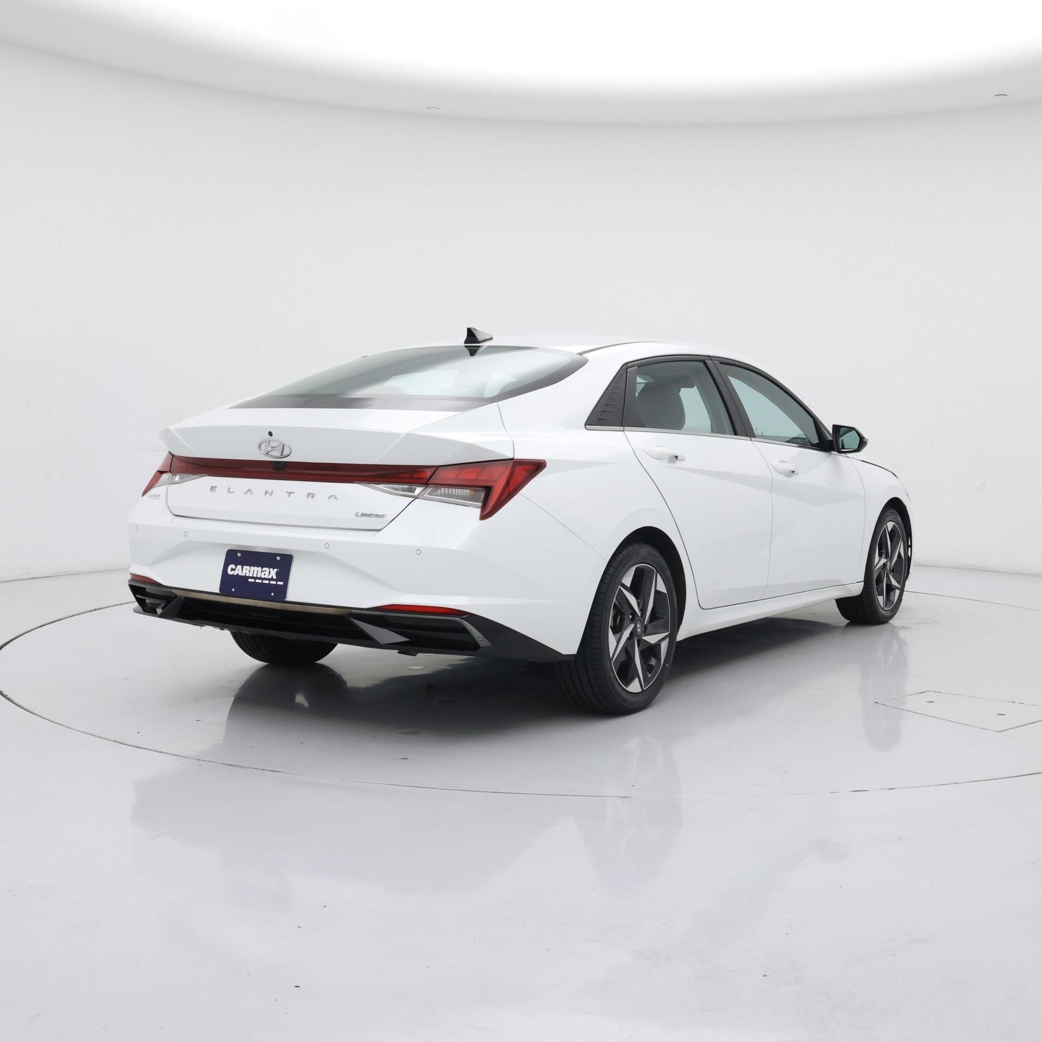 Thumbnail: 2023 Hyundai Elantra - 8