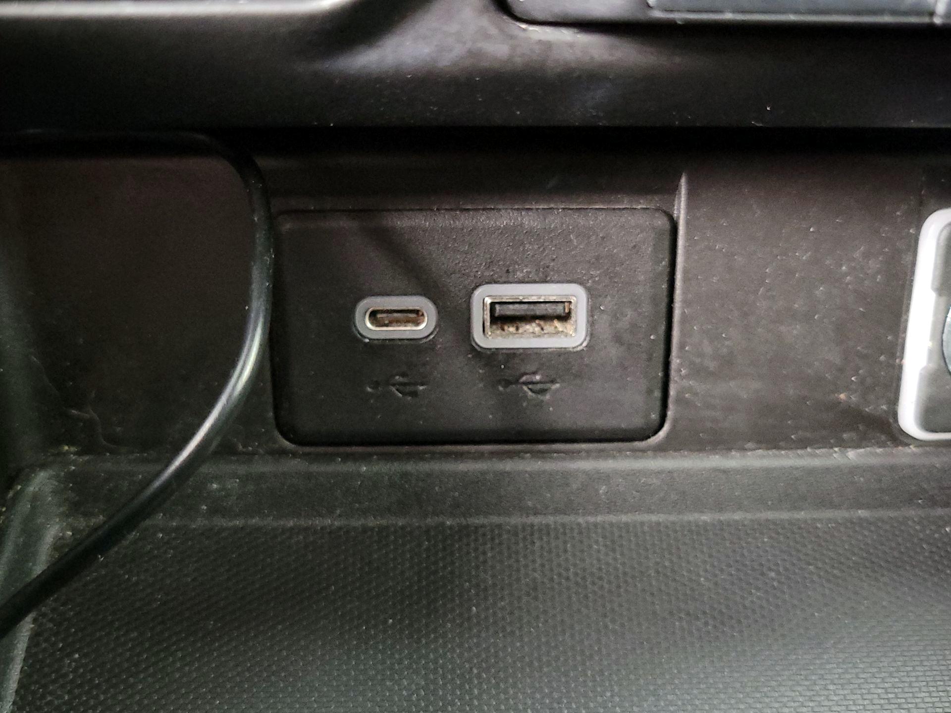 Thumbnail: 2021 Chevrolet Suburban - 18