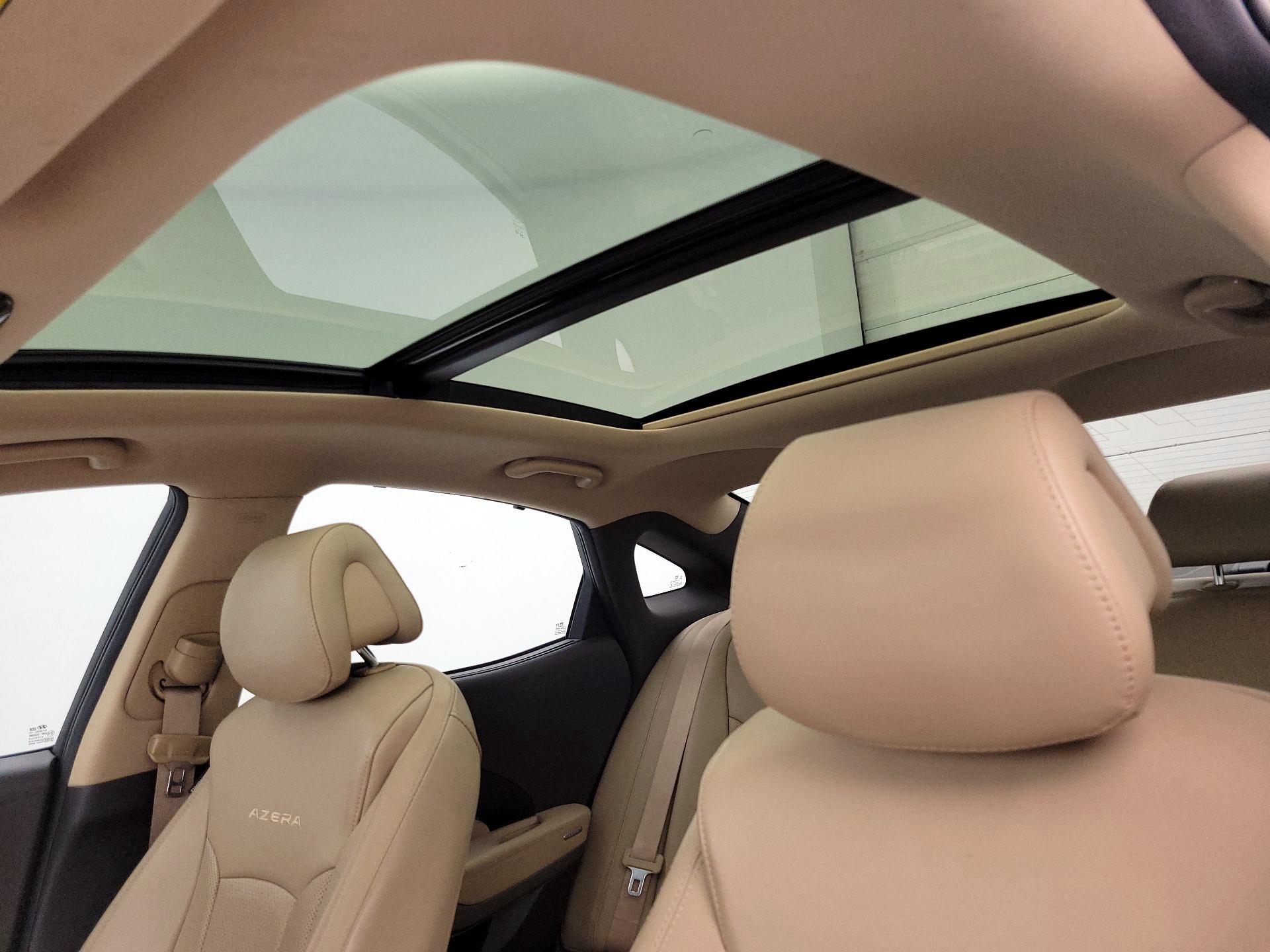 Thumbnail: 2017 Hyundai Azera - 20