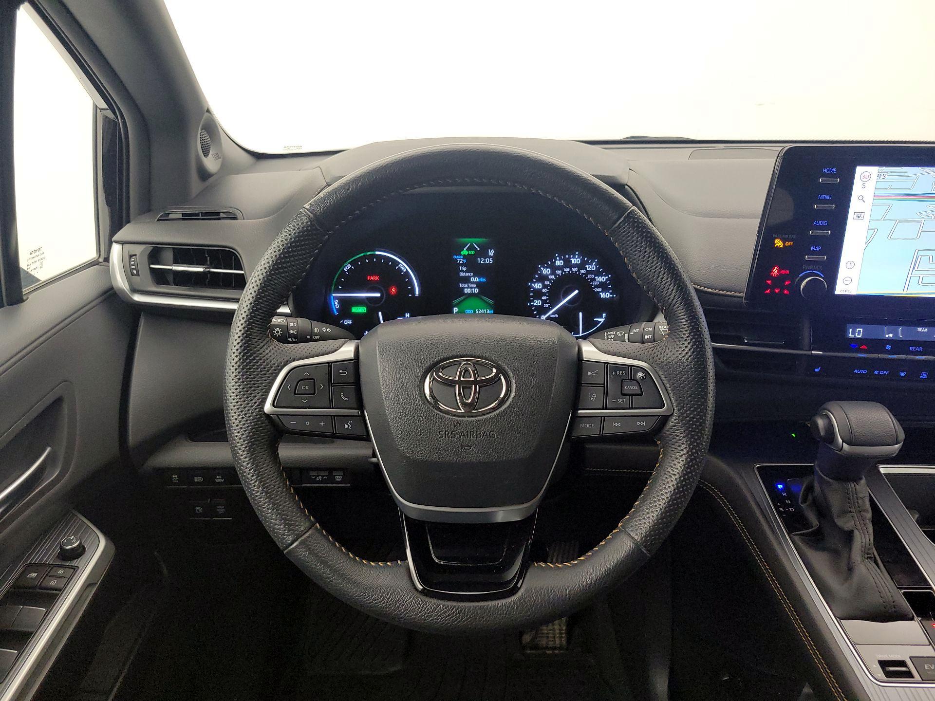 Thumbnail: 2023 Toyota Sienna - 10