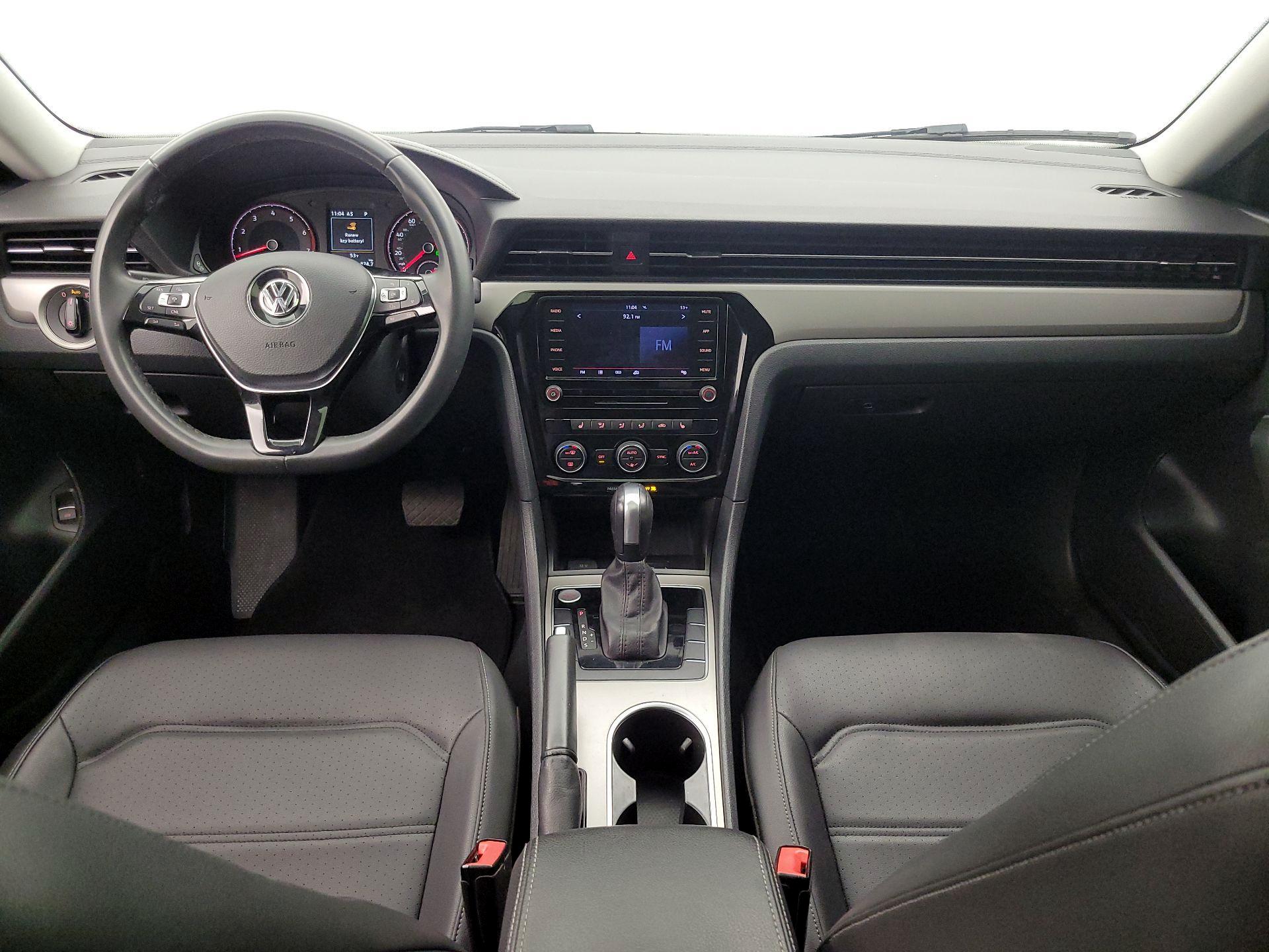 Thumbnail: 2022 Volkswagen Passat - 9