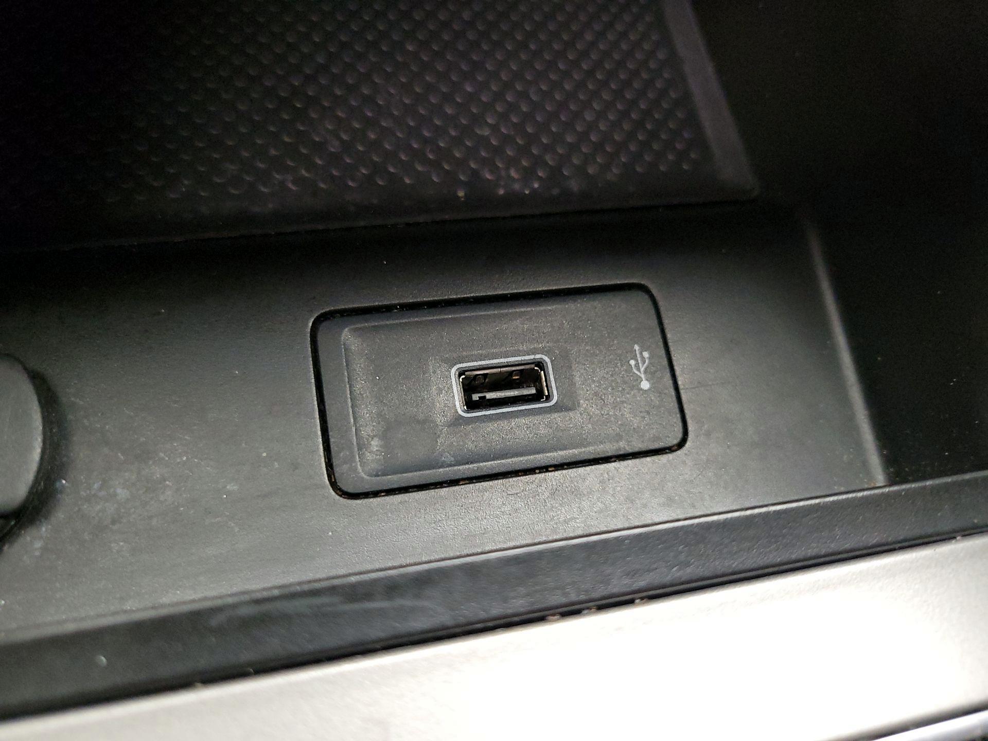 Thumbnail: 2022 Volkswagen Passat - 18