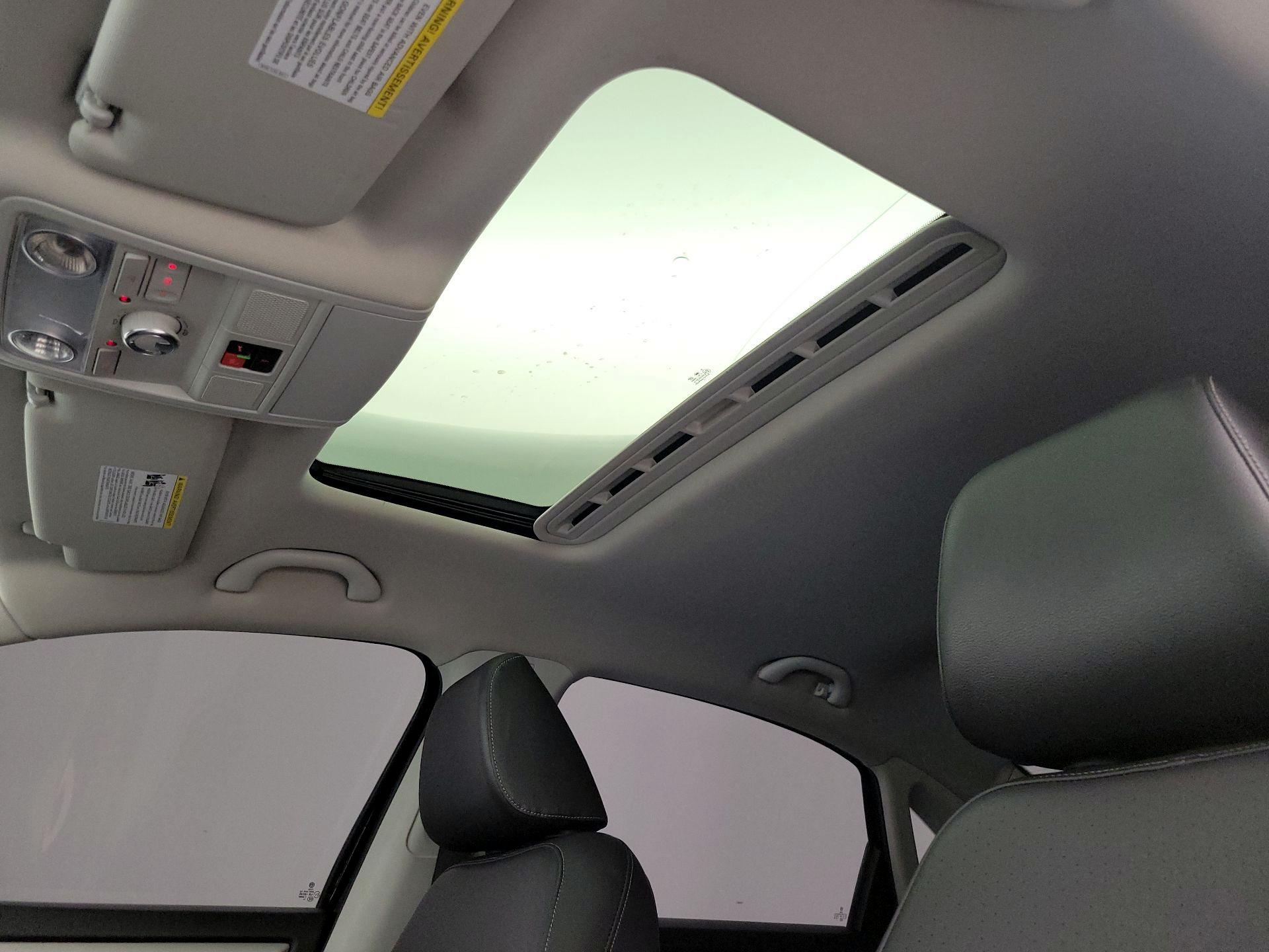 Thumbnail: 2022 Volkswagen Passat - 19