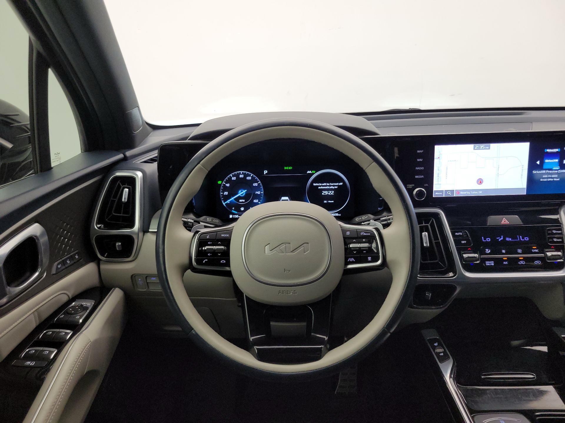 Thumbnail: 2023 Kia Sorento - 10