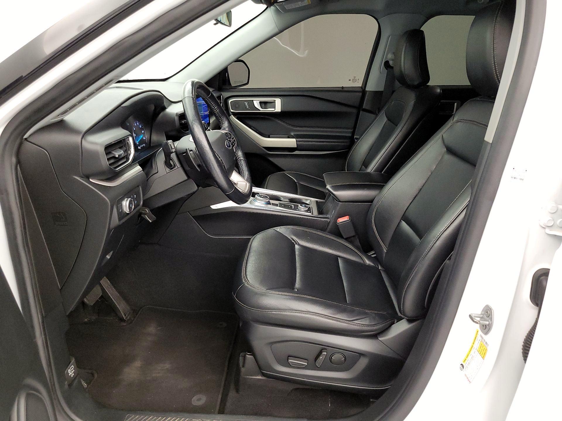 Thumbnail: 2020 Ford Explorer - 11