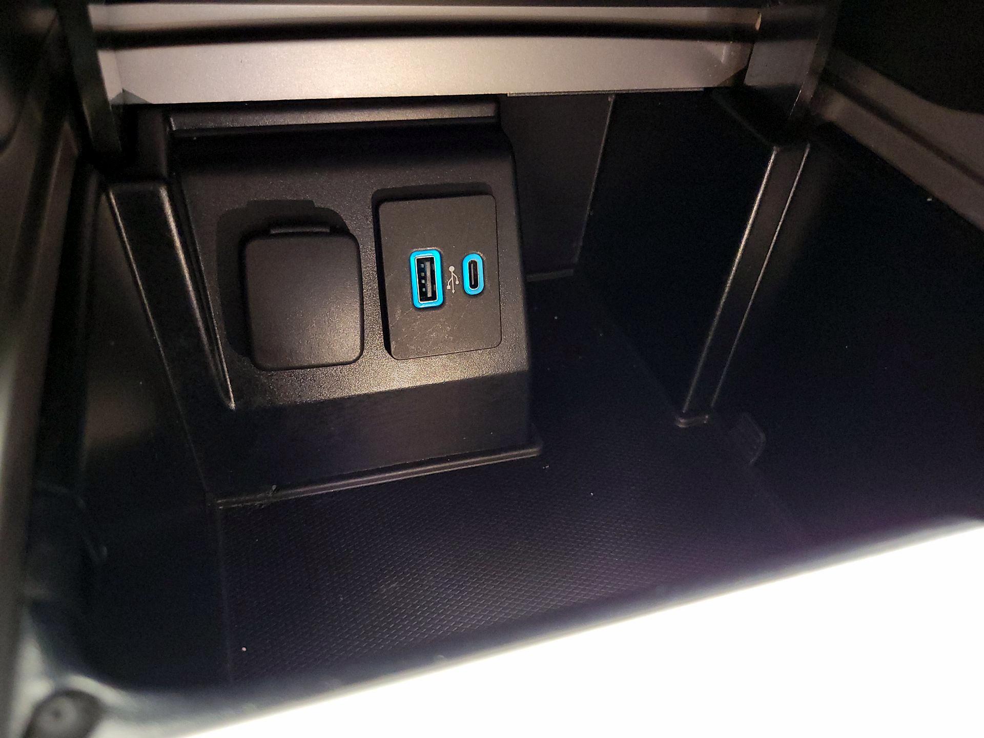 Thumbnail: 2020 Ford Explorer - 19