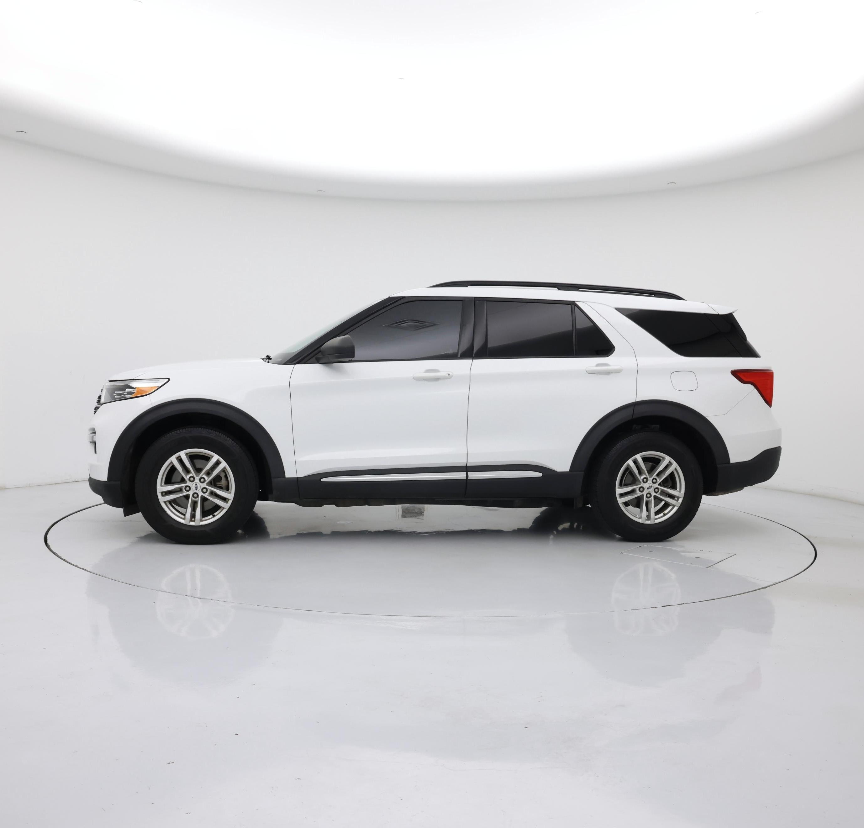Thumbnail: 2020 Ford Explorer - 3