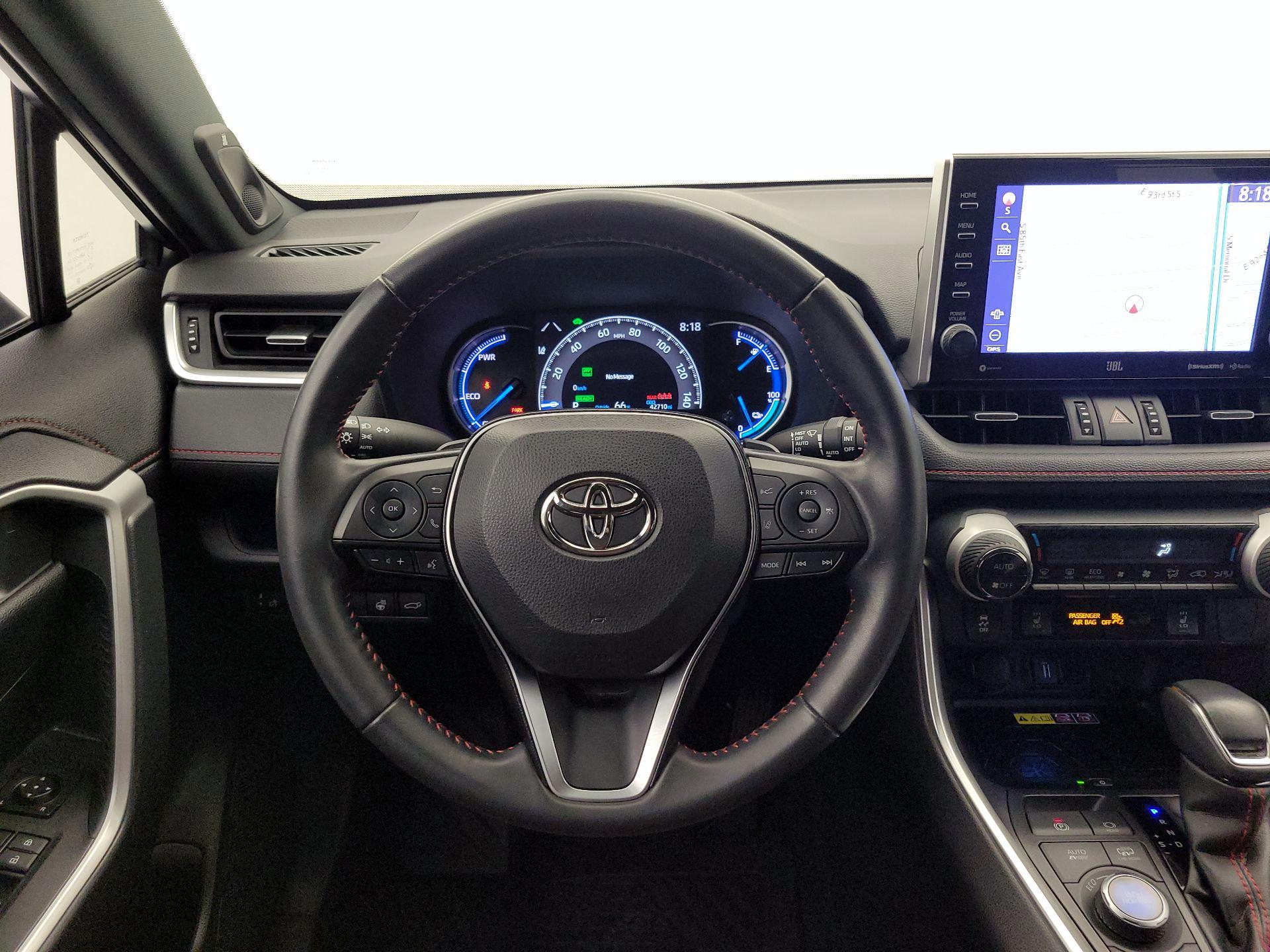 Thumbnail: 2022 Toyota RAV4 - 10