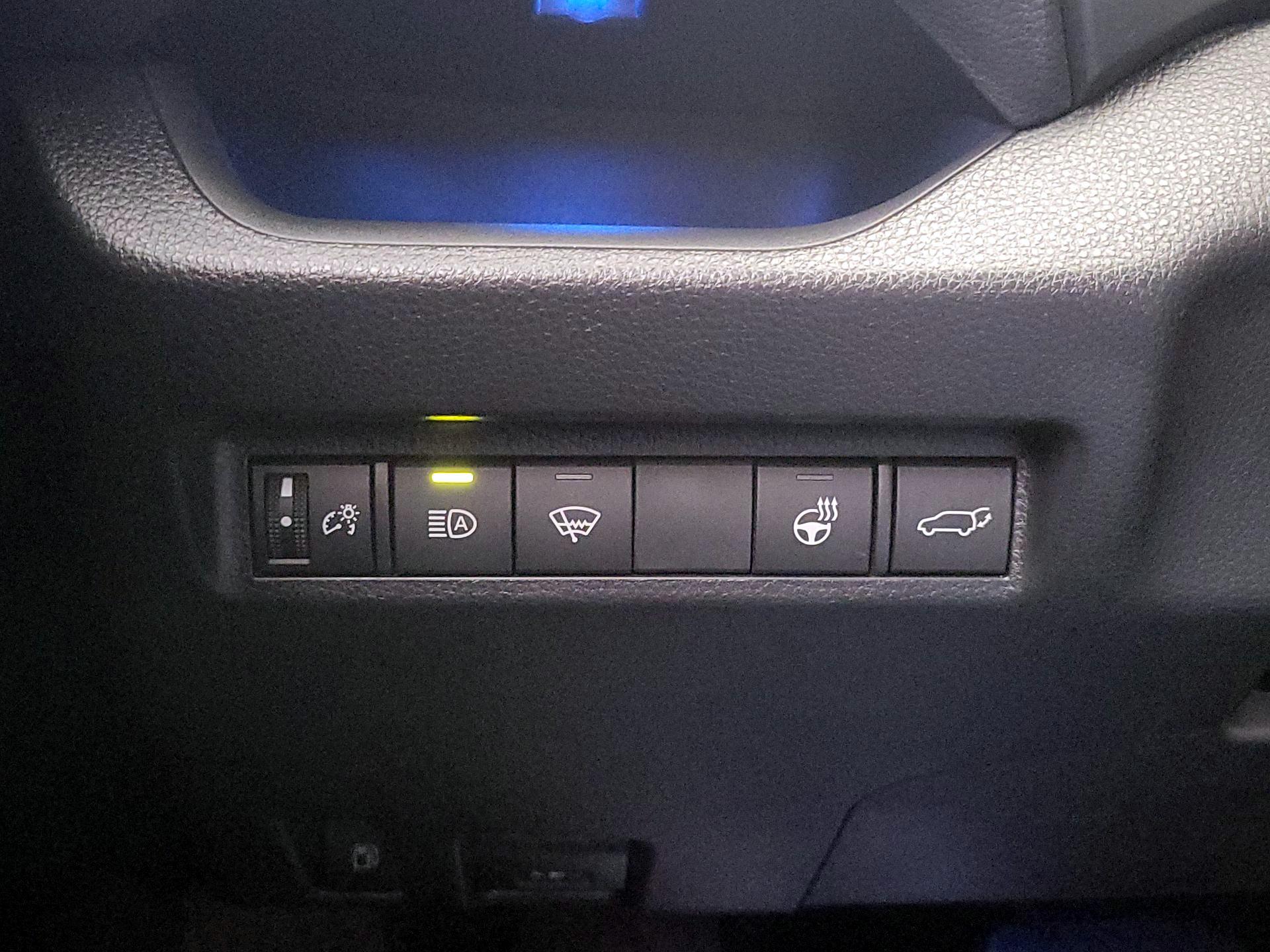 Thumbnail: 2022 Toyota RAV4 - 13