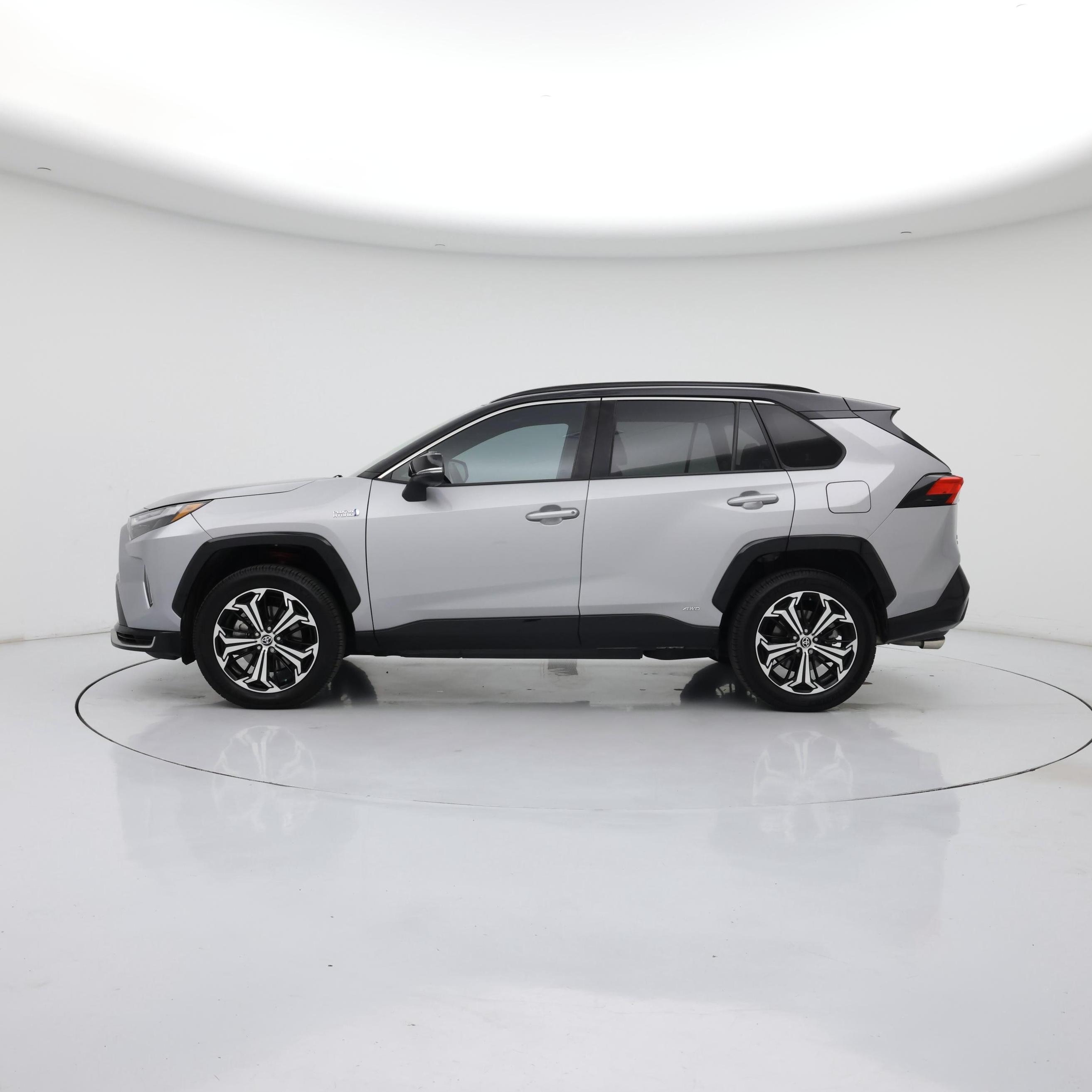 Thumbnail: 2022 Toyota RAV4 - 3