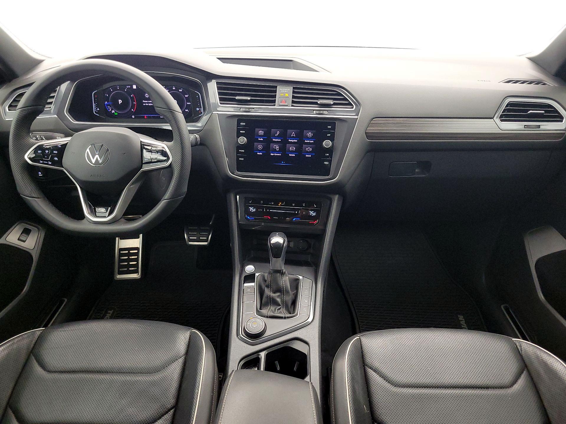 Thumbnail: 2022 Volkswagen Tiguan - 9