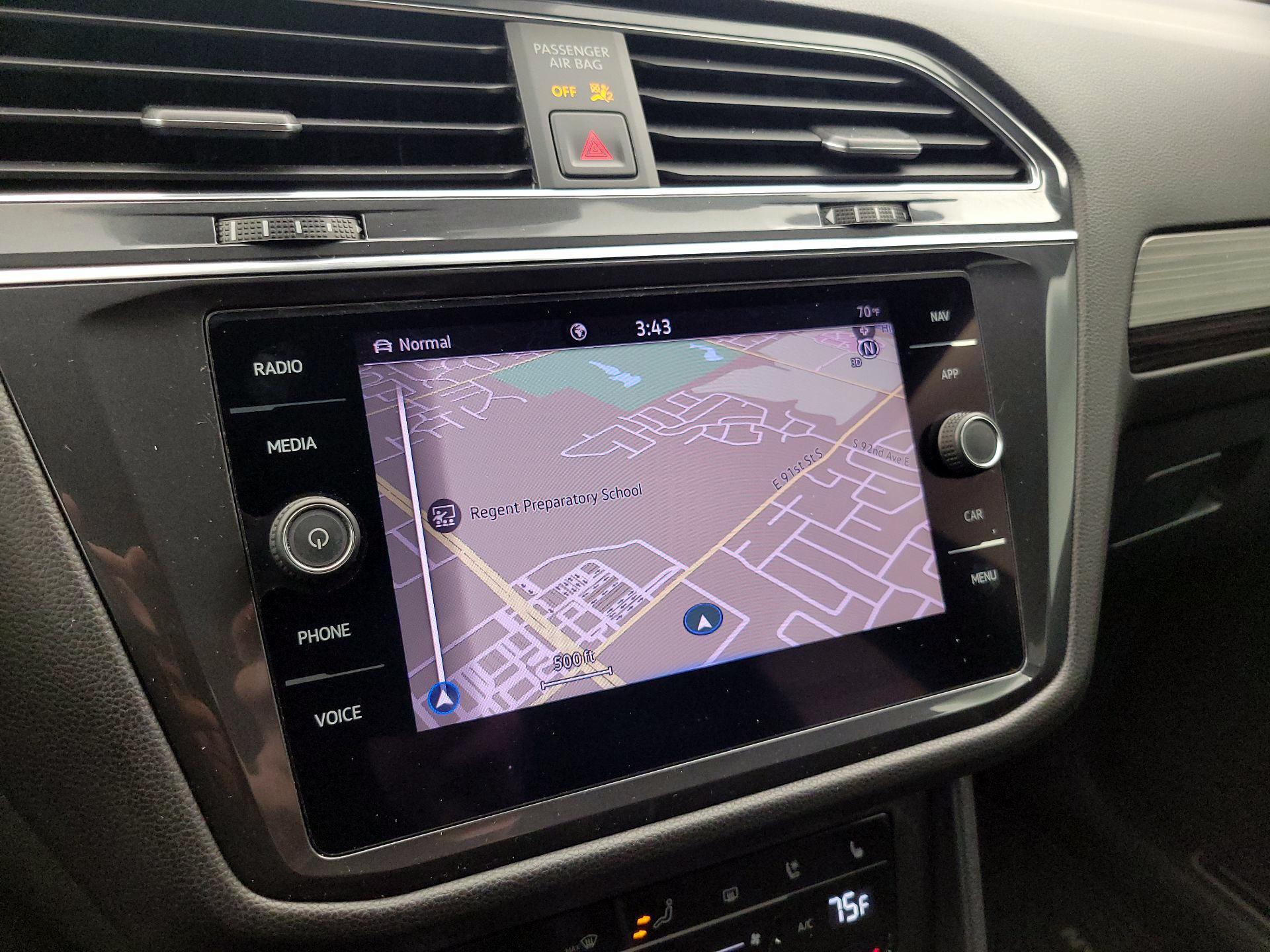 Thumbnail: 2022 Volkswagen Tiguan - 14