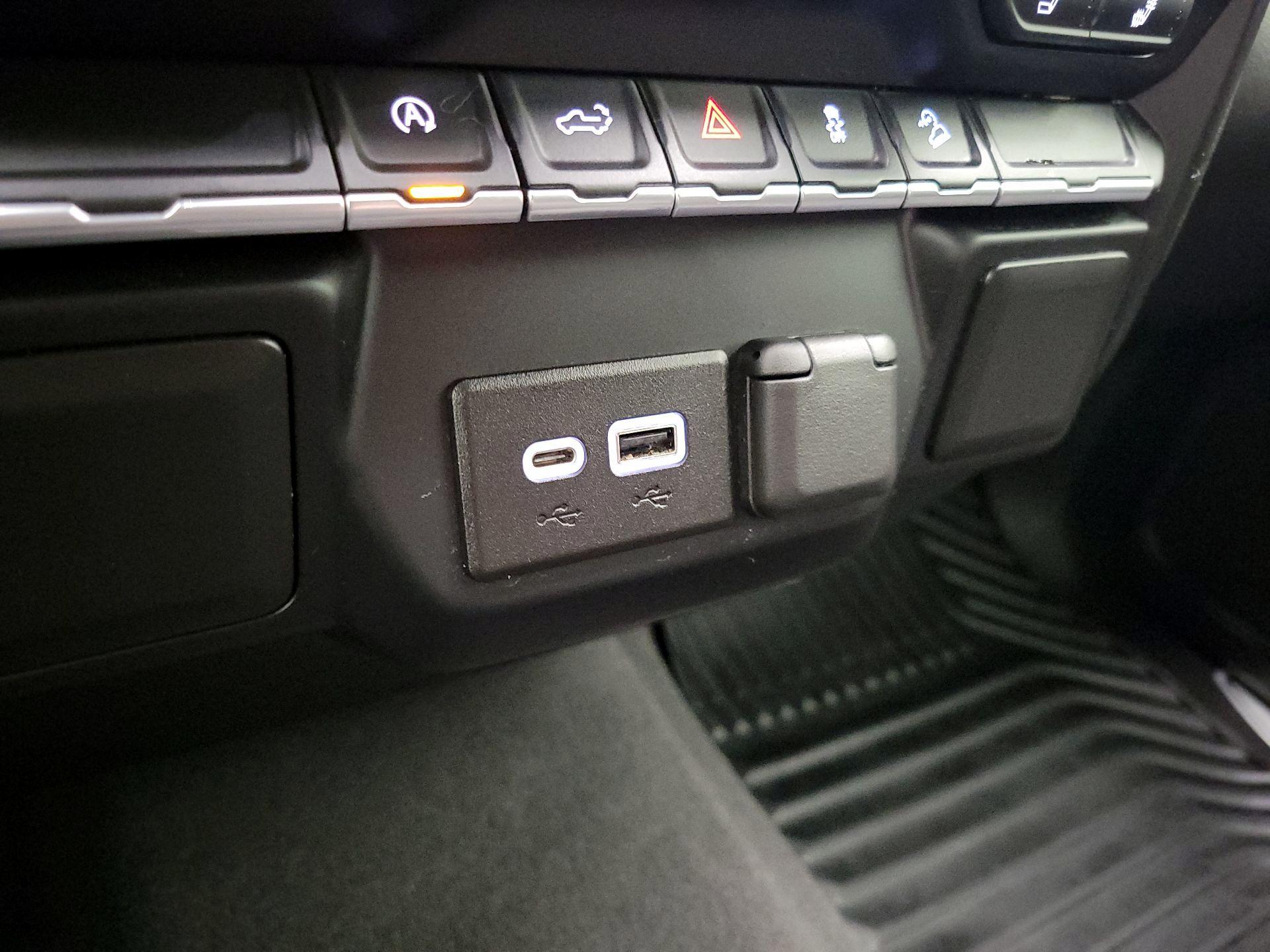 Thumbnail: 2021 Chevrolet Silverado 1500 - 18