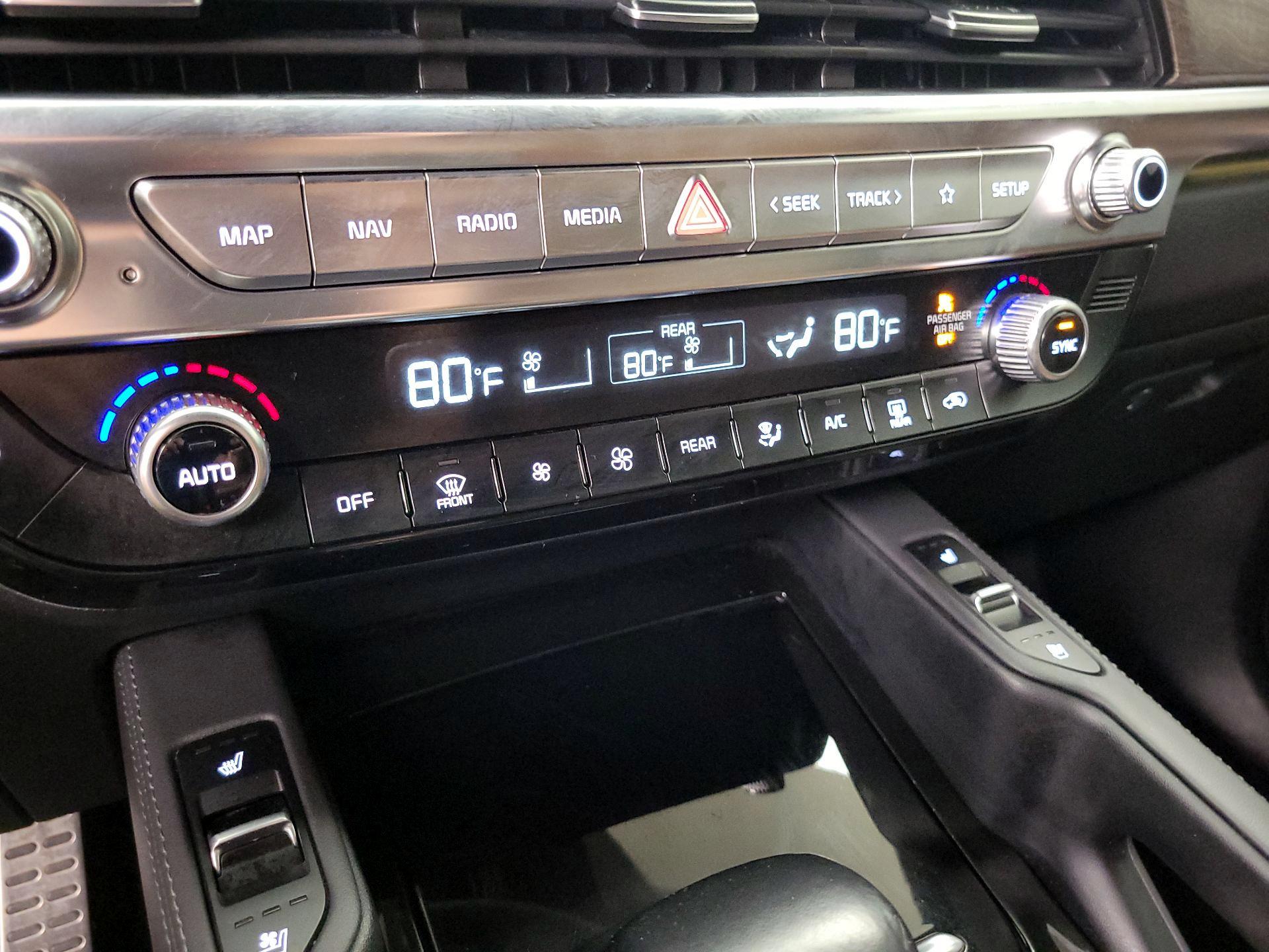 Thumbnail: 2020 Kia Telluride - 17