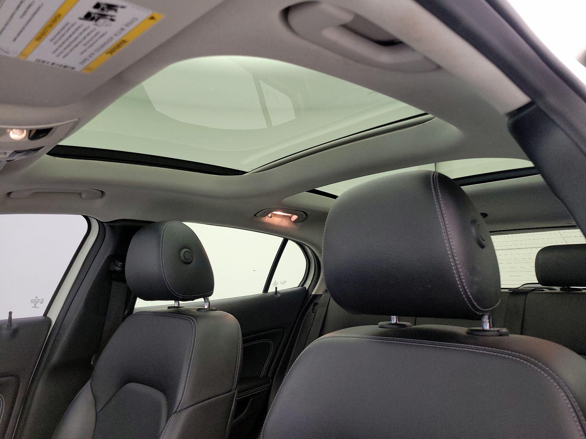 Thumbnail: 2015 Mercedes-Benz GLA - 20