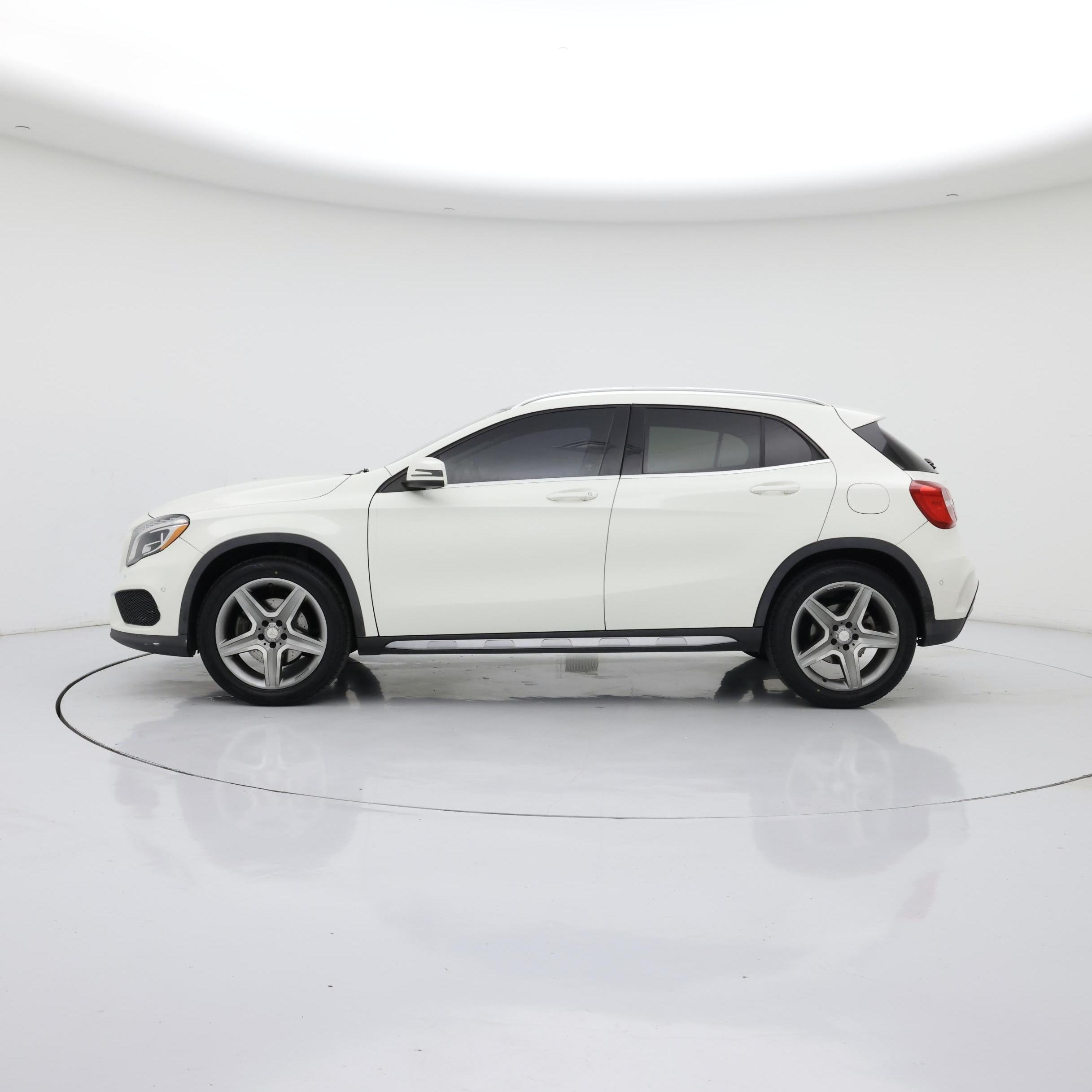 Thumbnail: 2015 Mercedes-Benz GLA - 3