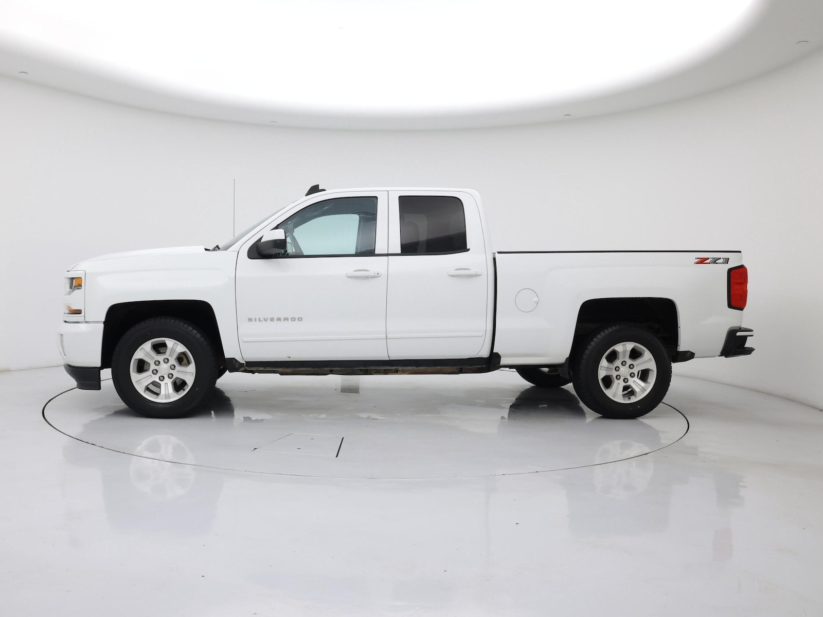 2018 Chevrolet Silverado 1500 LT - Photo 4