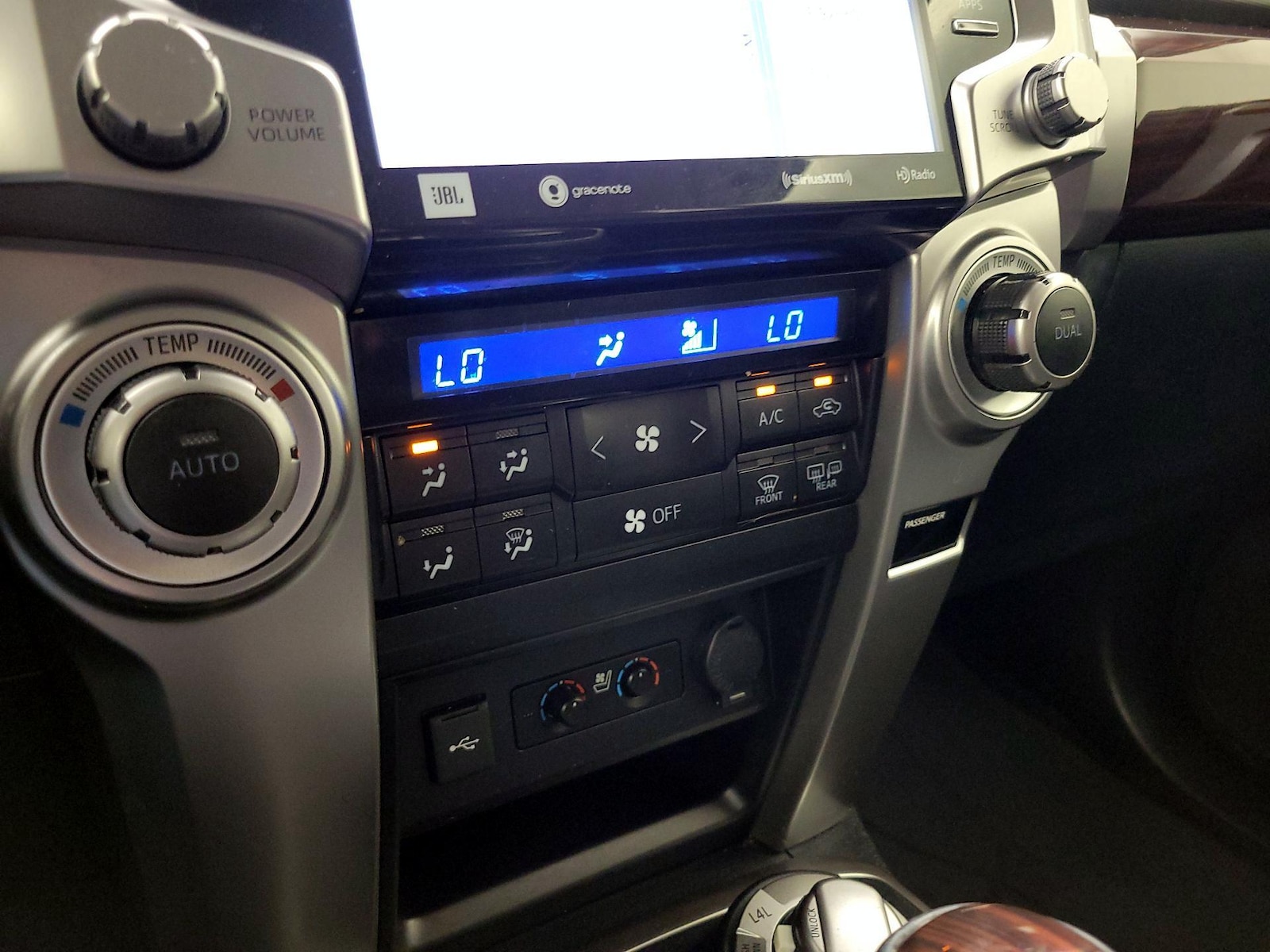 2020 Toyota 4Runner Limited - Photo 18