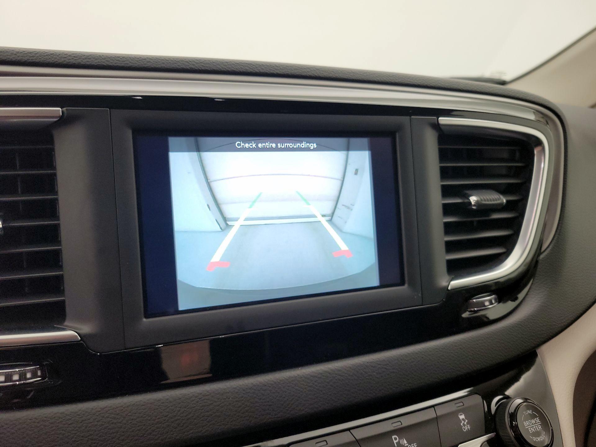 Thumbnail: 2020 Chrysler Pacifica - 14