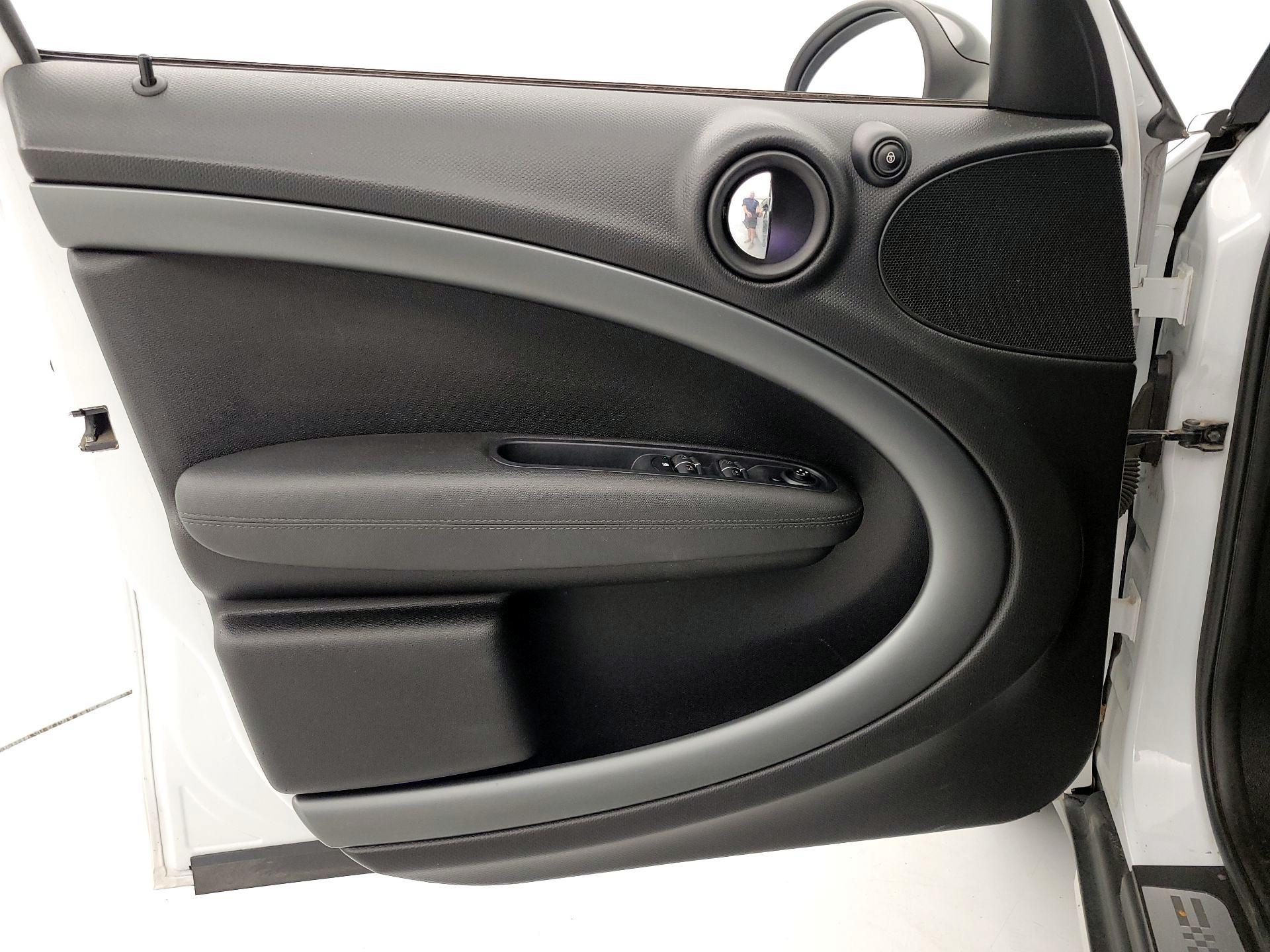 Thumbnail: 2016 MINI Cooper Countryman - 12