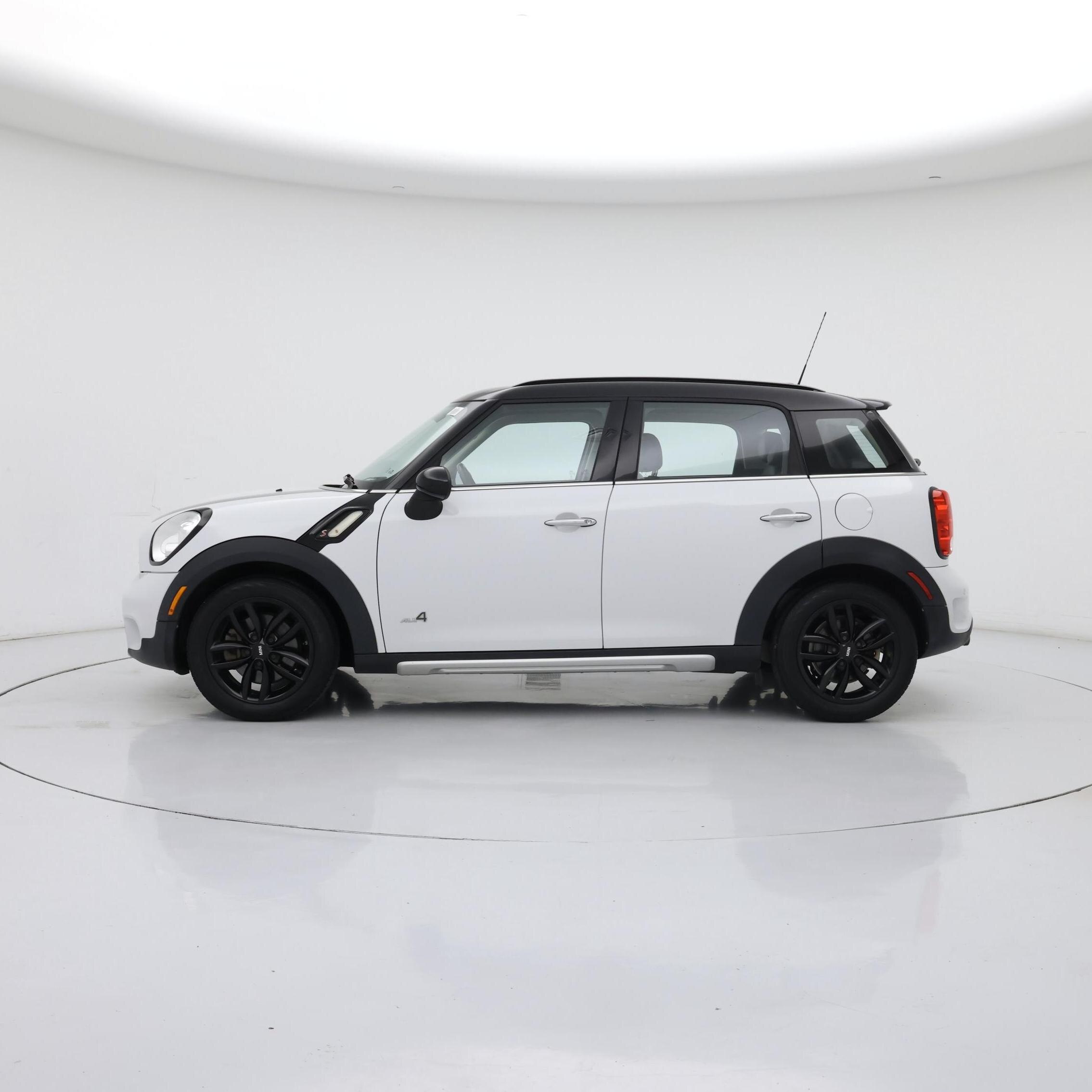 Thumbnail: 2016 MINI Cooper Countryman - 3