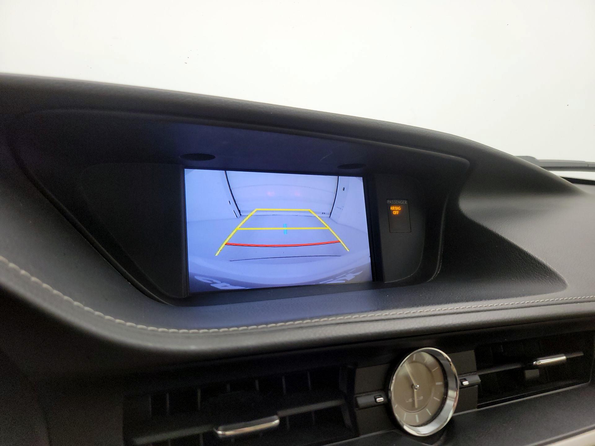 Thumbnail: 2015 Lexus ES - 15